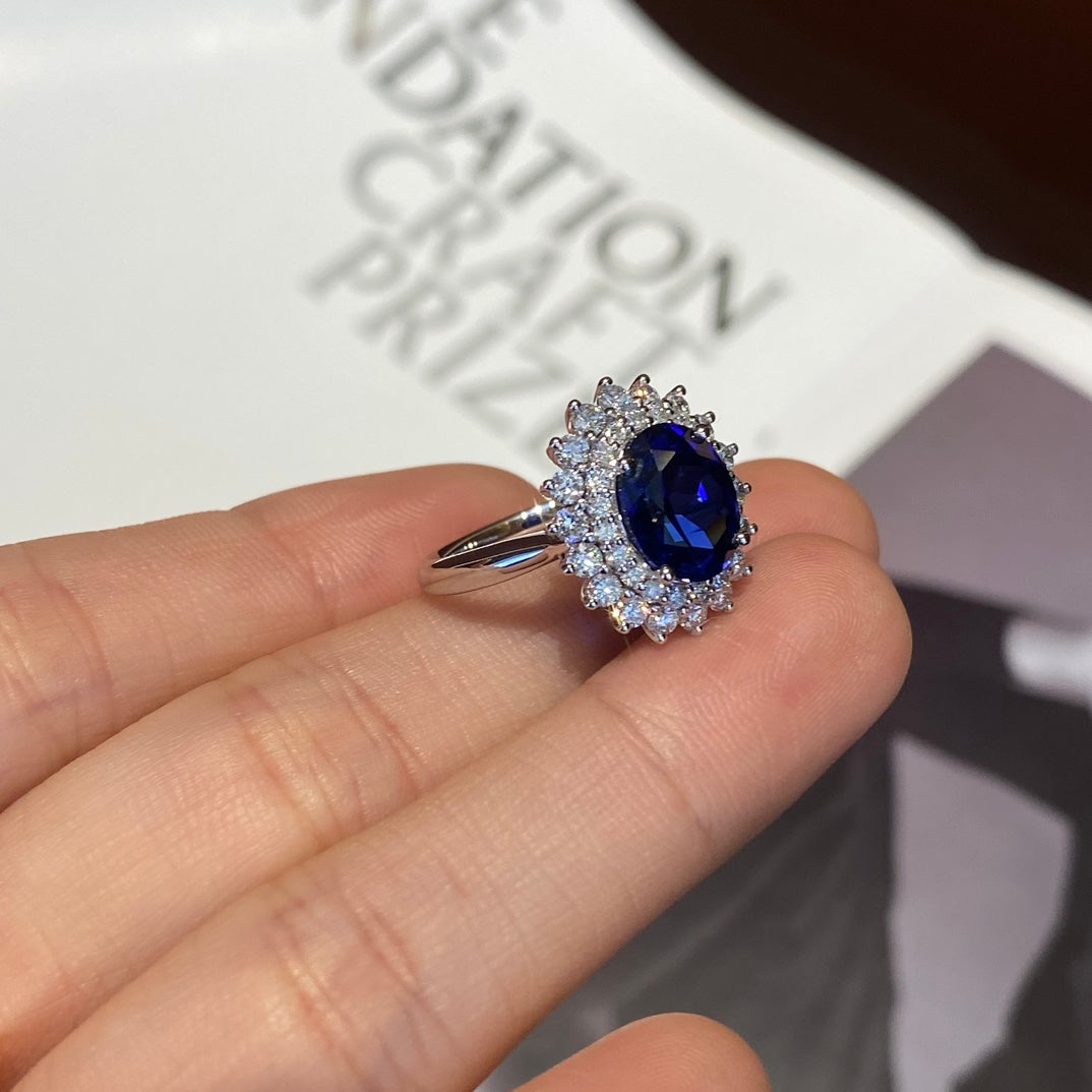 3.55 carat 18K Gold Cultured Sapphire Ring