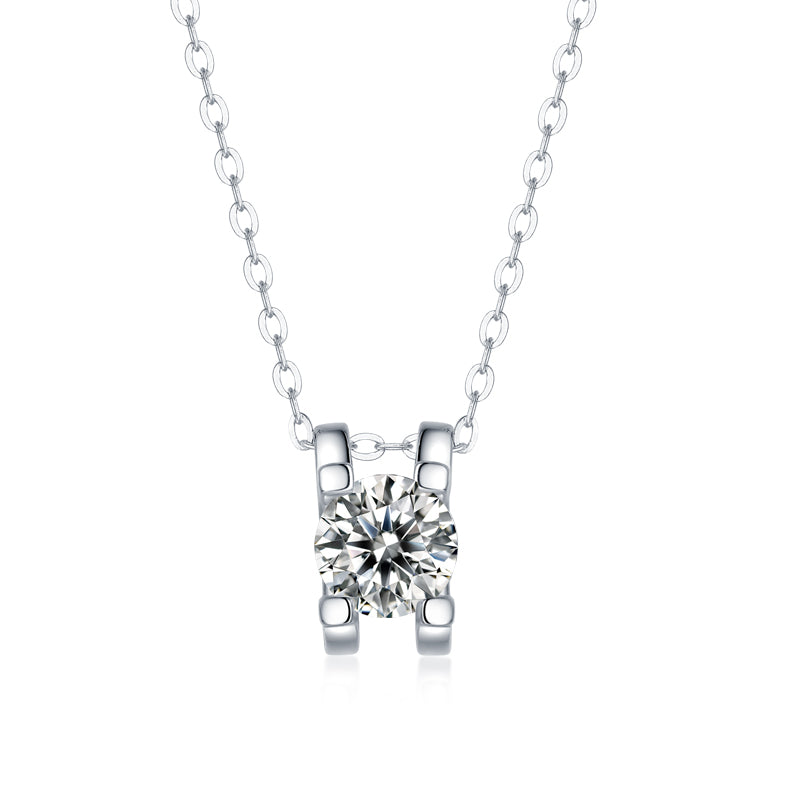 Moissanite Pendant Necklace Classic Bull Head Shape