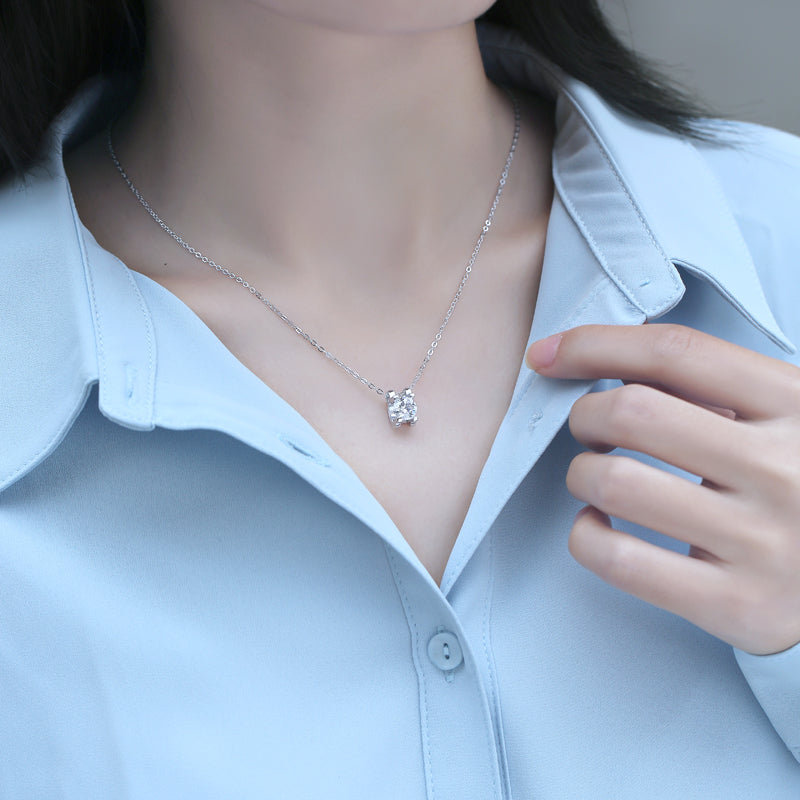 Moissanite Pendant Necklace Classic Bull Head Shape