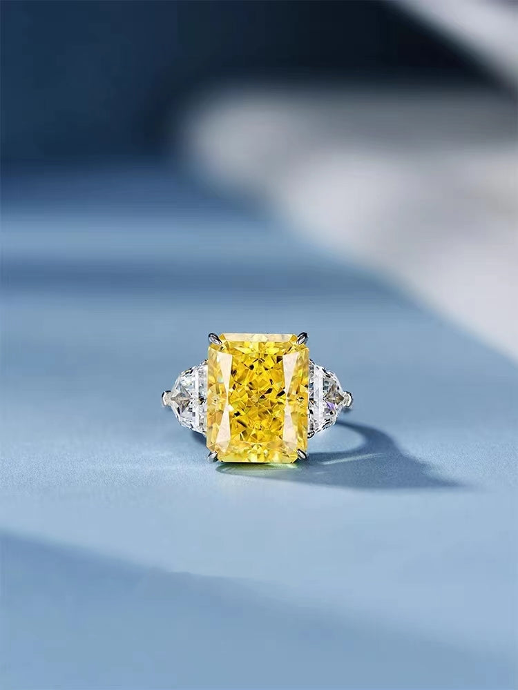 Sterling Silver Ring With Yellow Gemstones