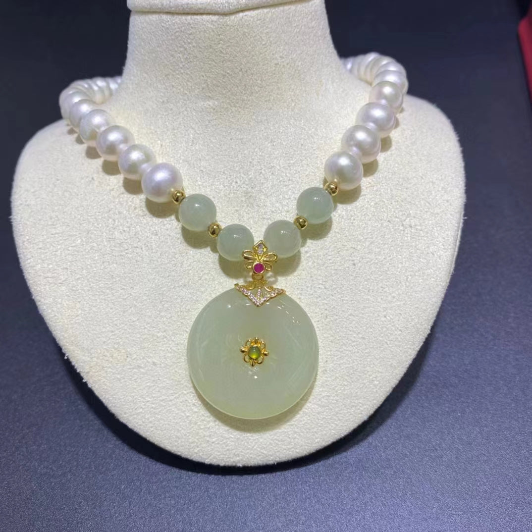 8-9mm Freshwater Pearl and Hetian Jade Pendant Necklace