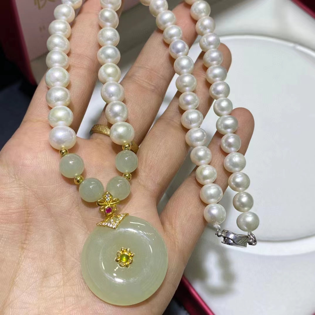 8-9mm Freshwater Pearl and Hetian Jade Pendant Necklace
