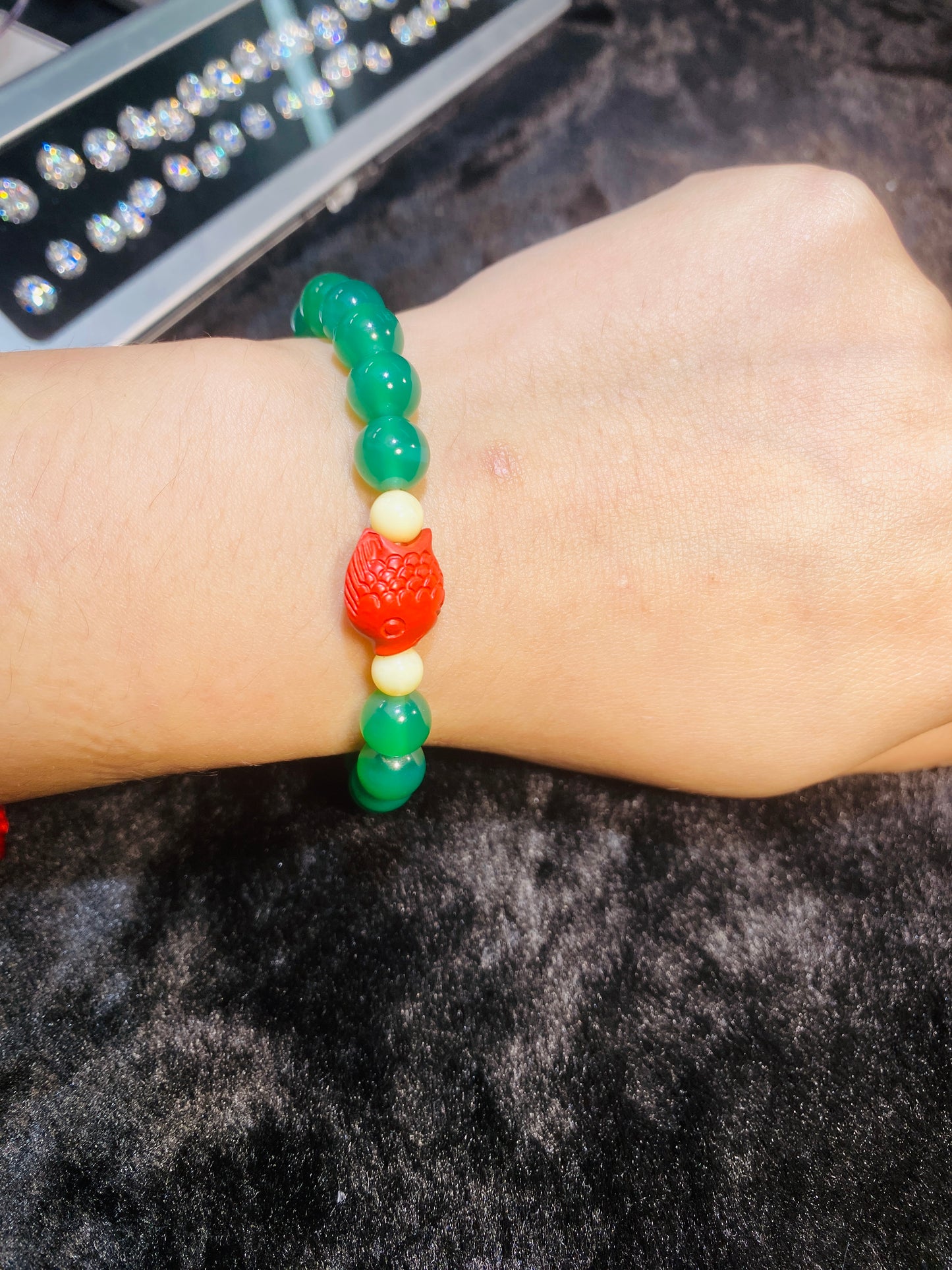 8mm Green Agate with Cinnabar Fish Pattern Bracelet