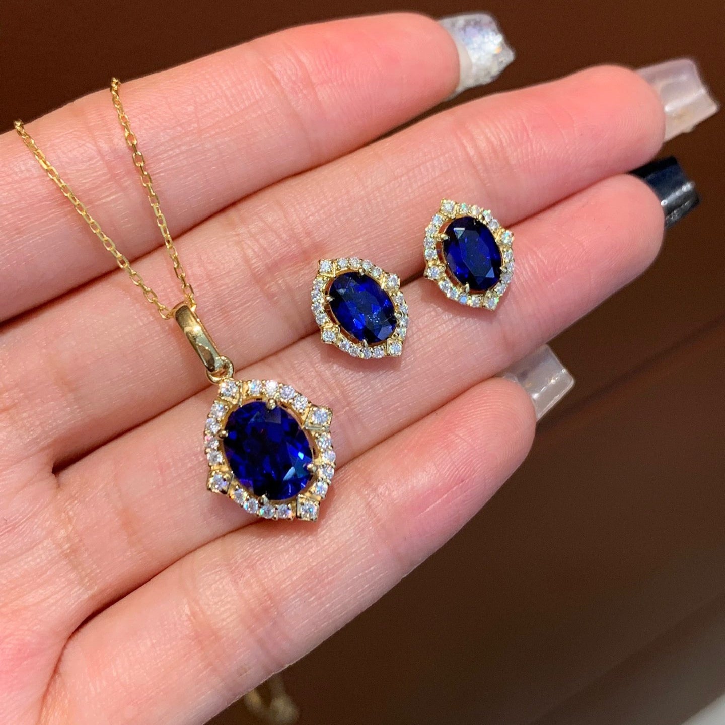 18K Gold Cultivated Sapphire Earrings and Necklace Two-Piece Set Jewelry