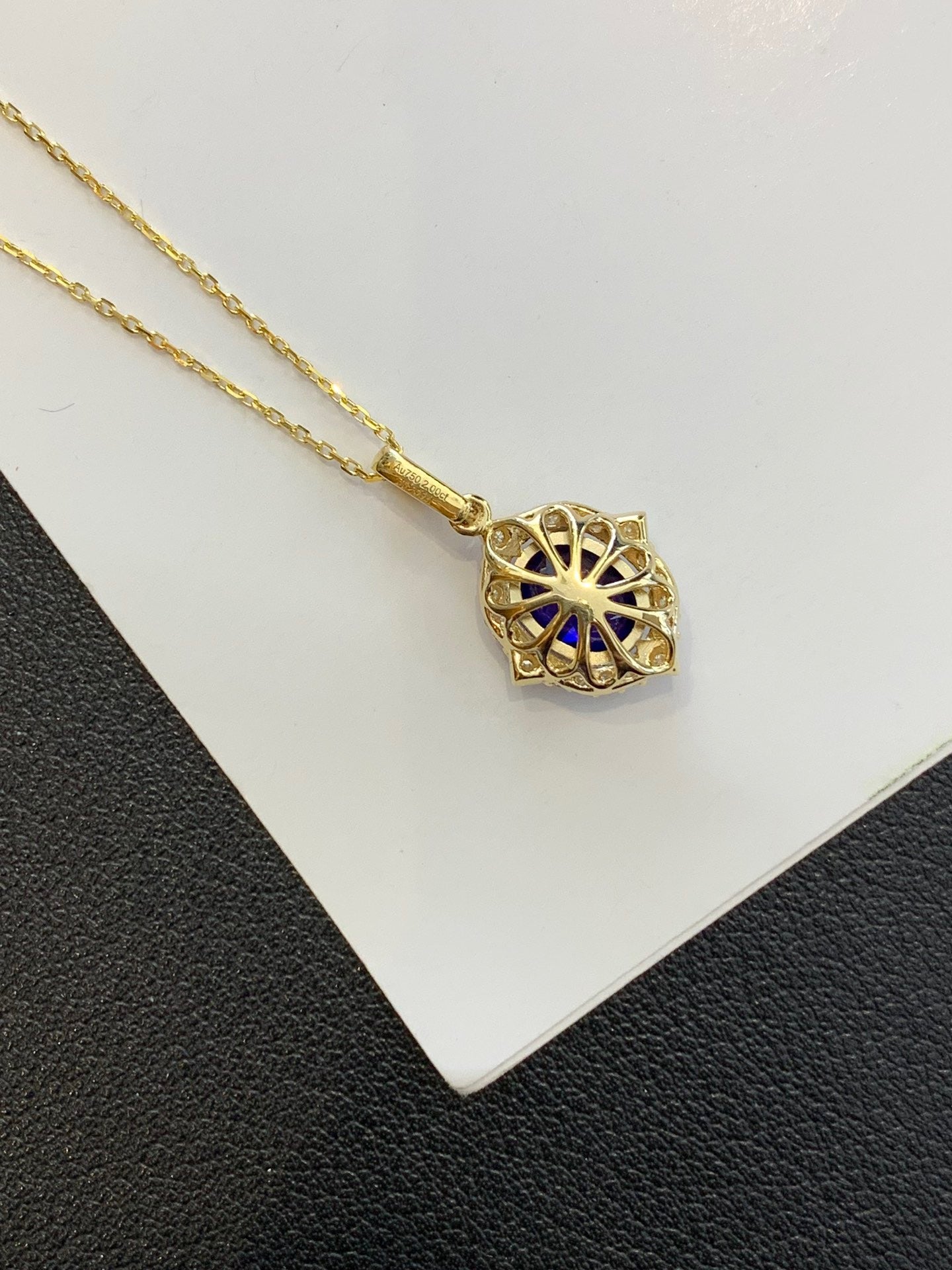 18K Gold Cultivated Sapphire Earrings and Necklace Two-Piece Set Jewelry