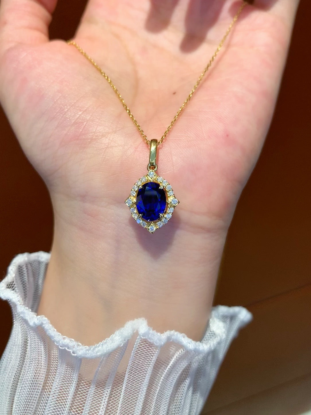 18K Gold Cultivated Sapphire Earrings and Necklace Two-Piece Set Jewelry