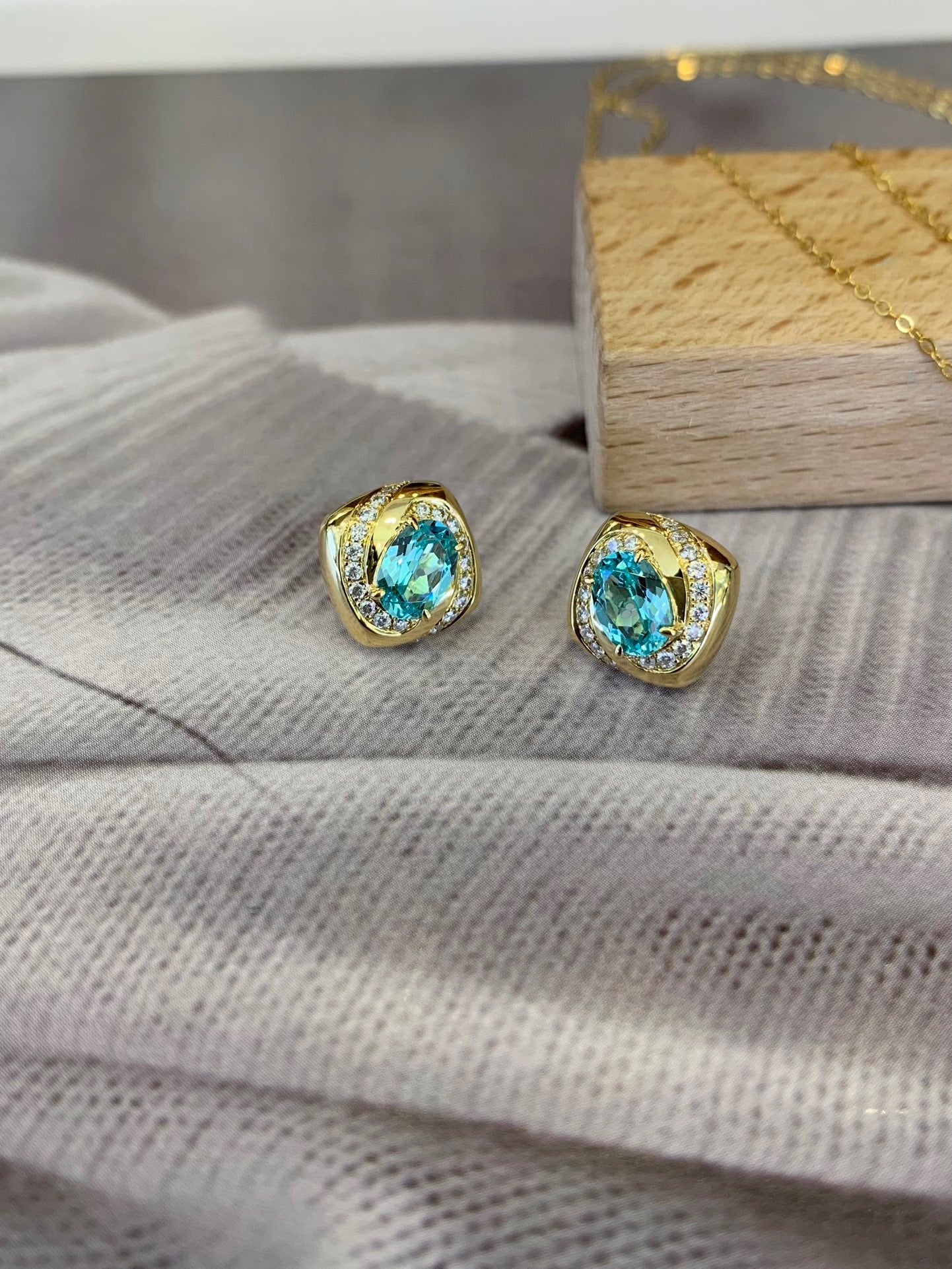 18K Gold Cultured Diamond Paraiba Jewelry Set