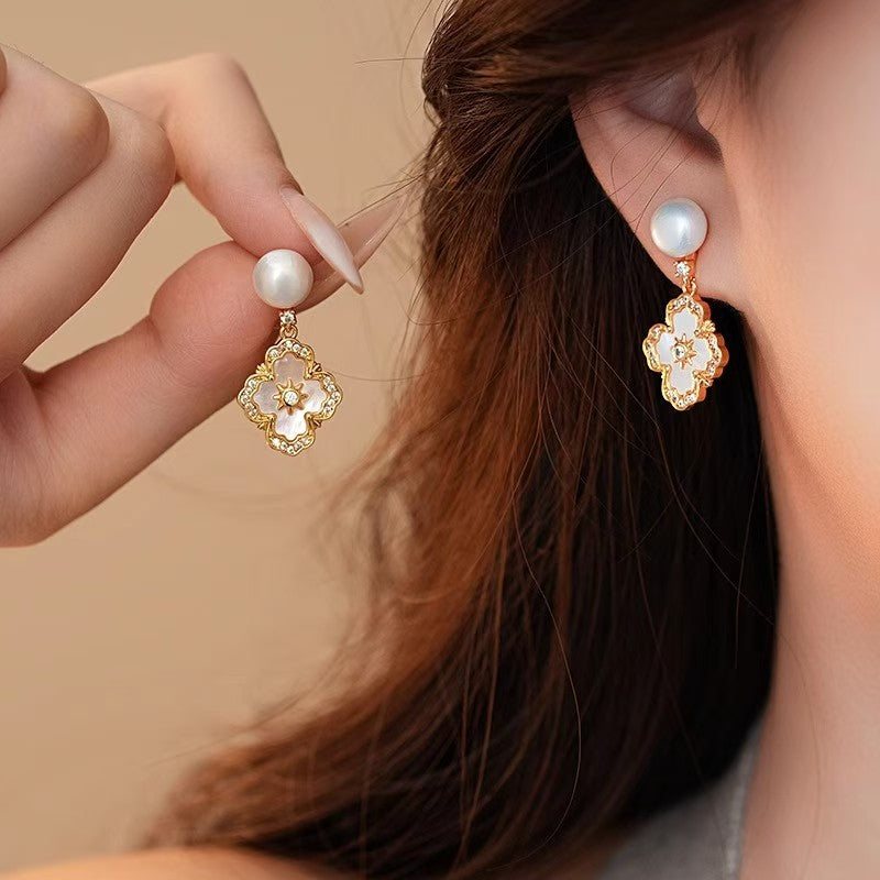 Pearl Earrings Sold In Combination