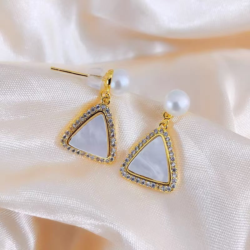 Pearl Earrings Sold In Combination