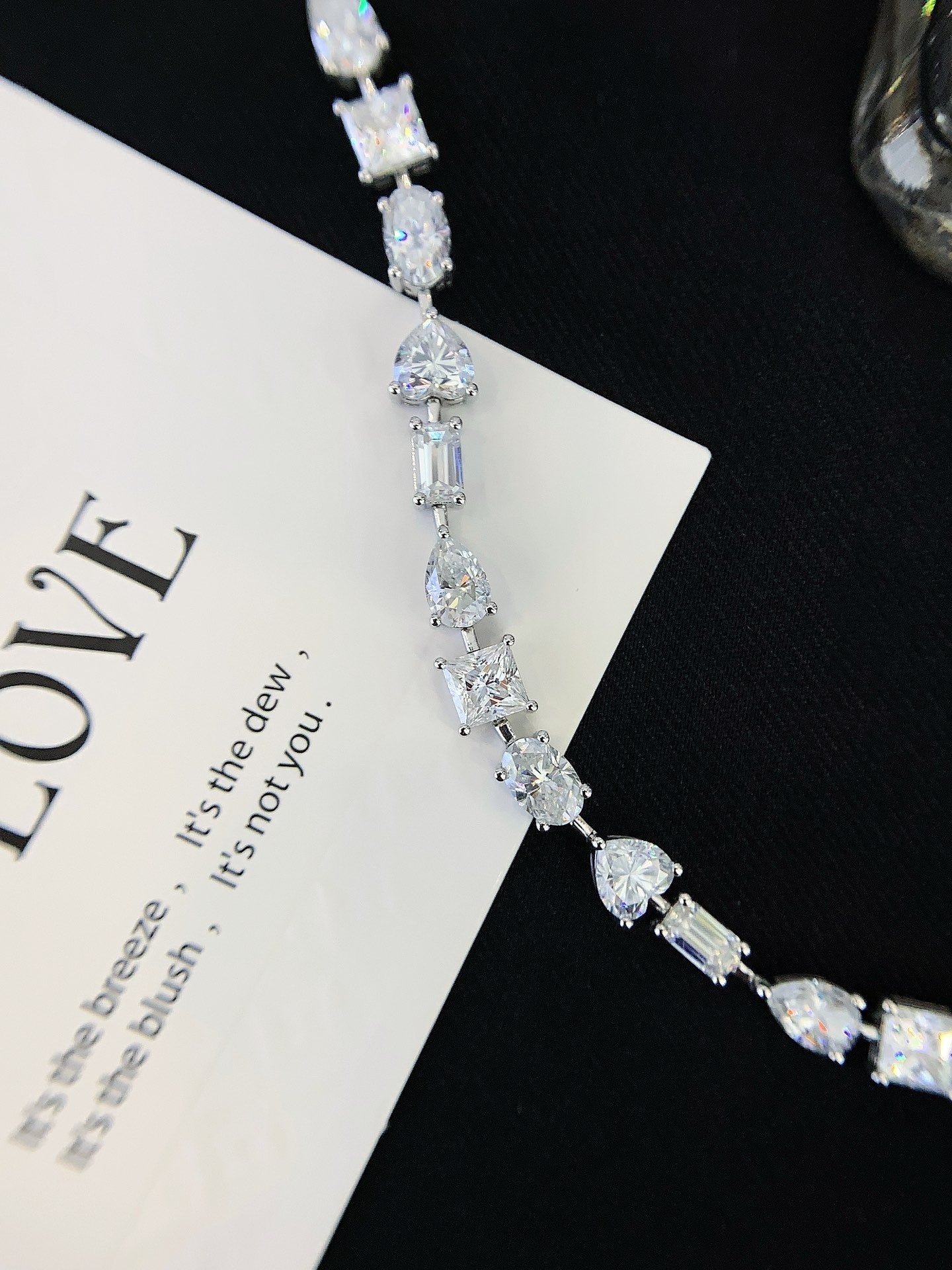 18K Gold Moissanite Irregular Bracelet