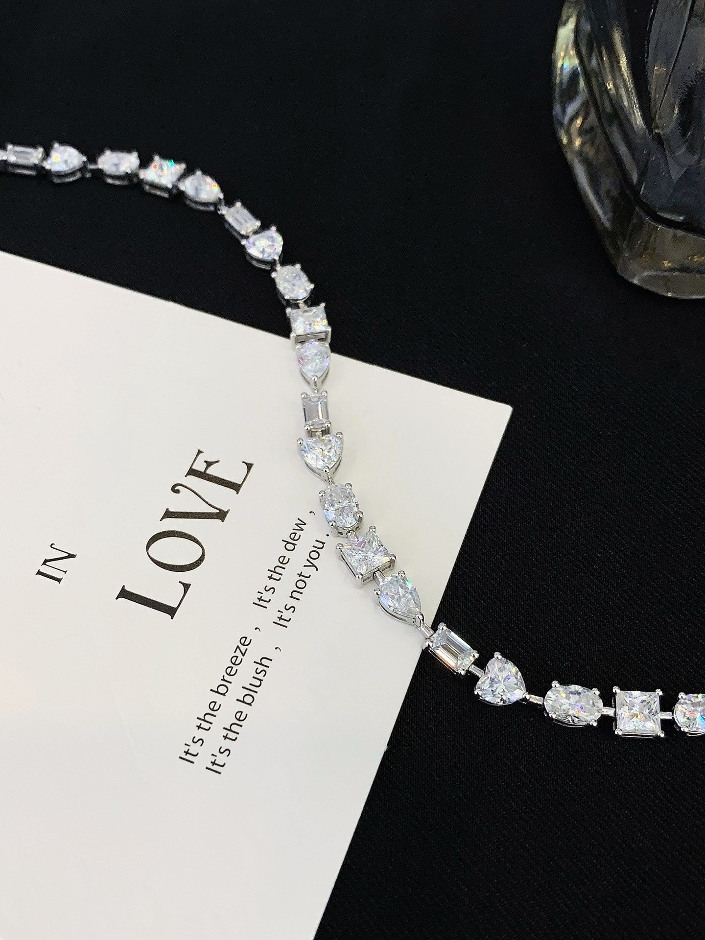 18K Gold Moissanite Irregular Bracelet