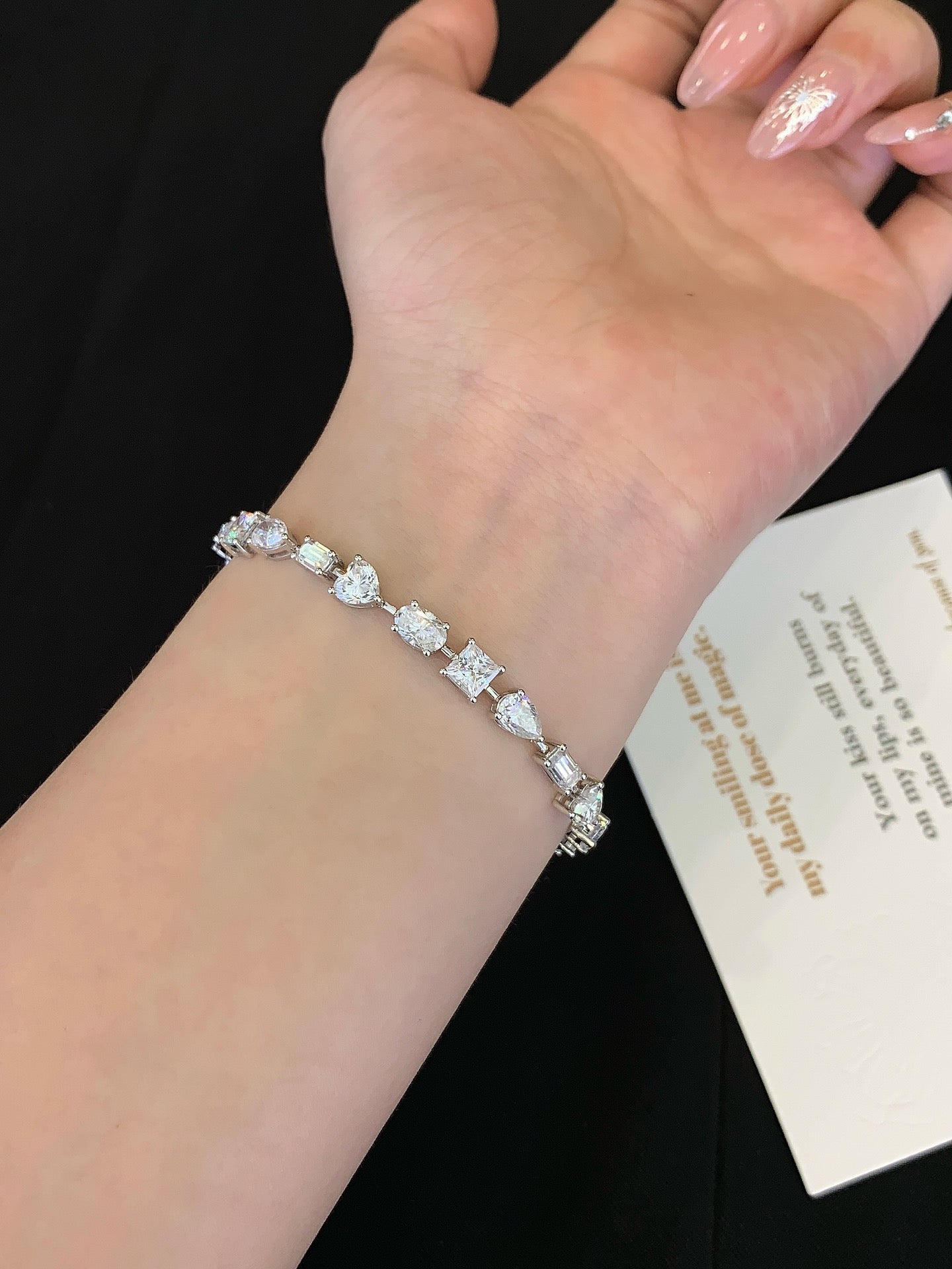 18K Gold Moissanite Irregular Bracelet