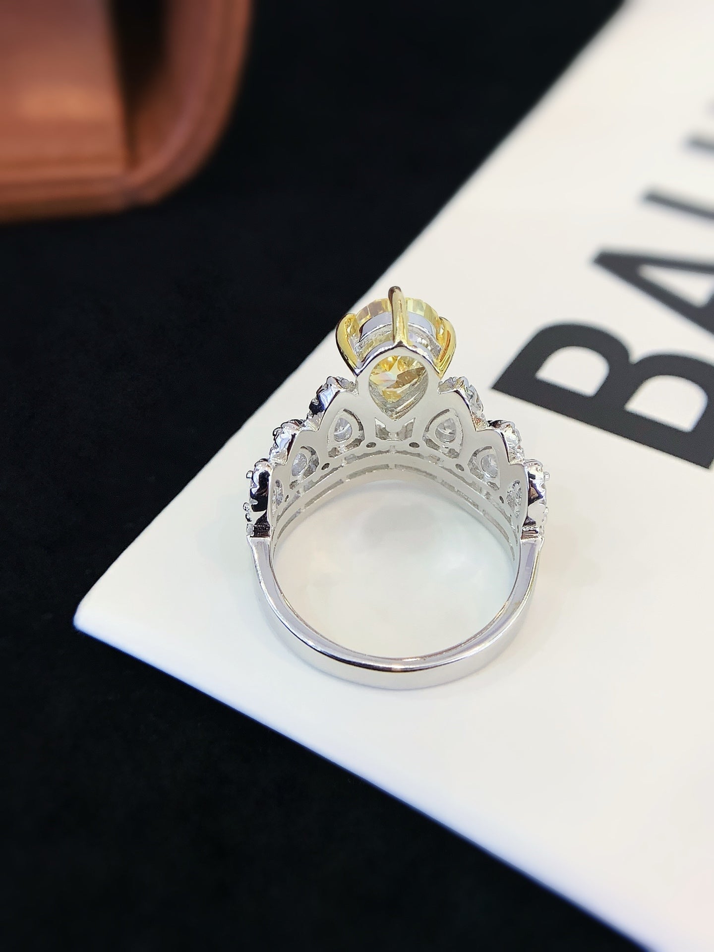 Gorgeous Crown-shaped Ring Set With Yellow Stones