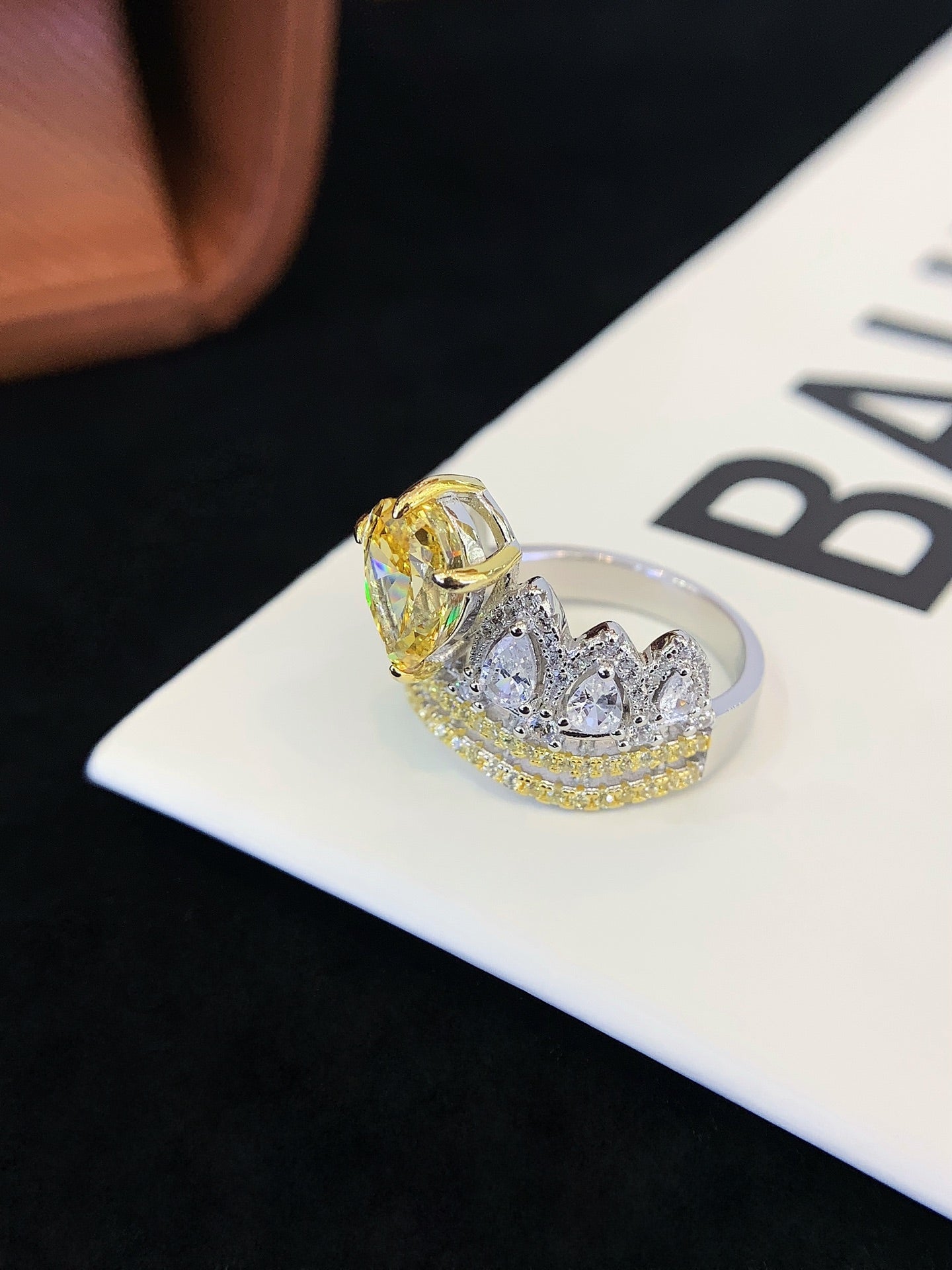 Gorgeous Crown-shaped Ring Set With Yellow Stones