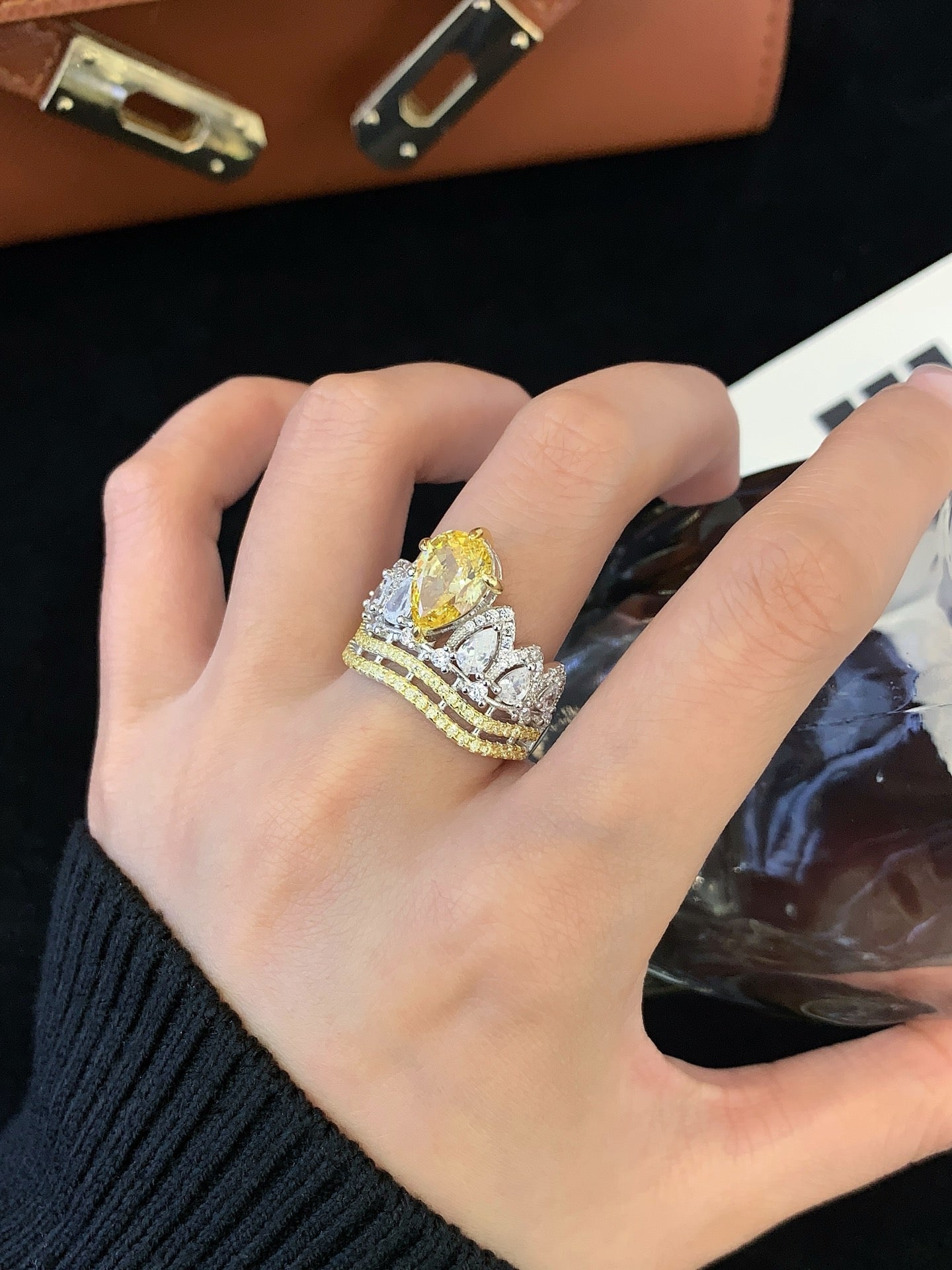 Gorgeous Crown-shaped Ring Set With Yellow Stones