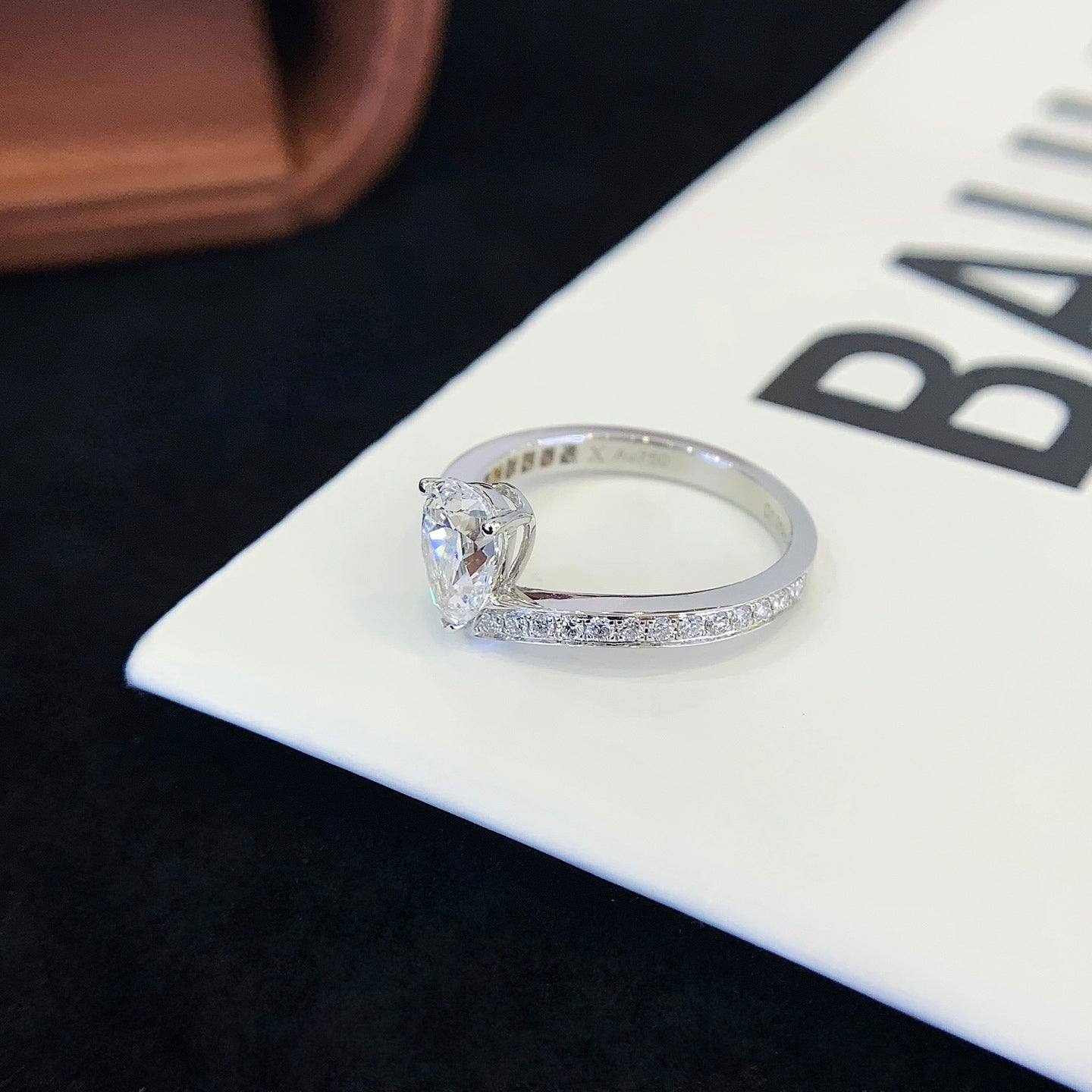 18 1CT Teardrop-shaped Cultured Diamond Ring