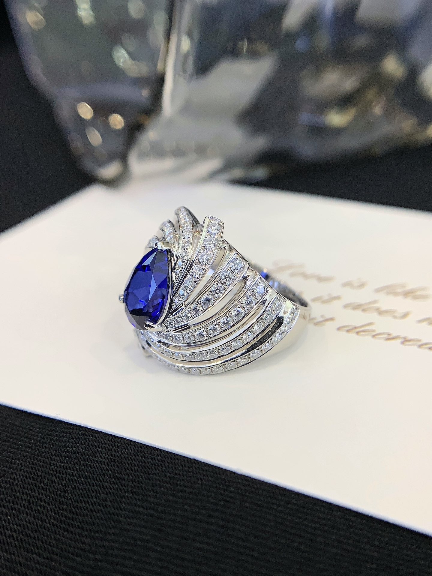 18K Gold 1.9 Carat Cultured Sapphire Ring