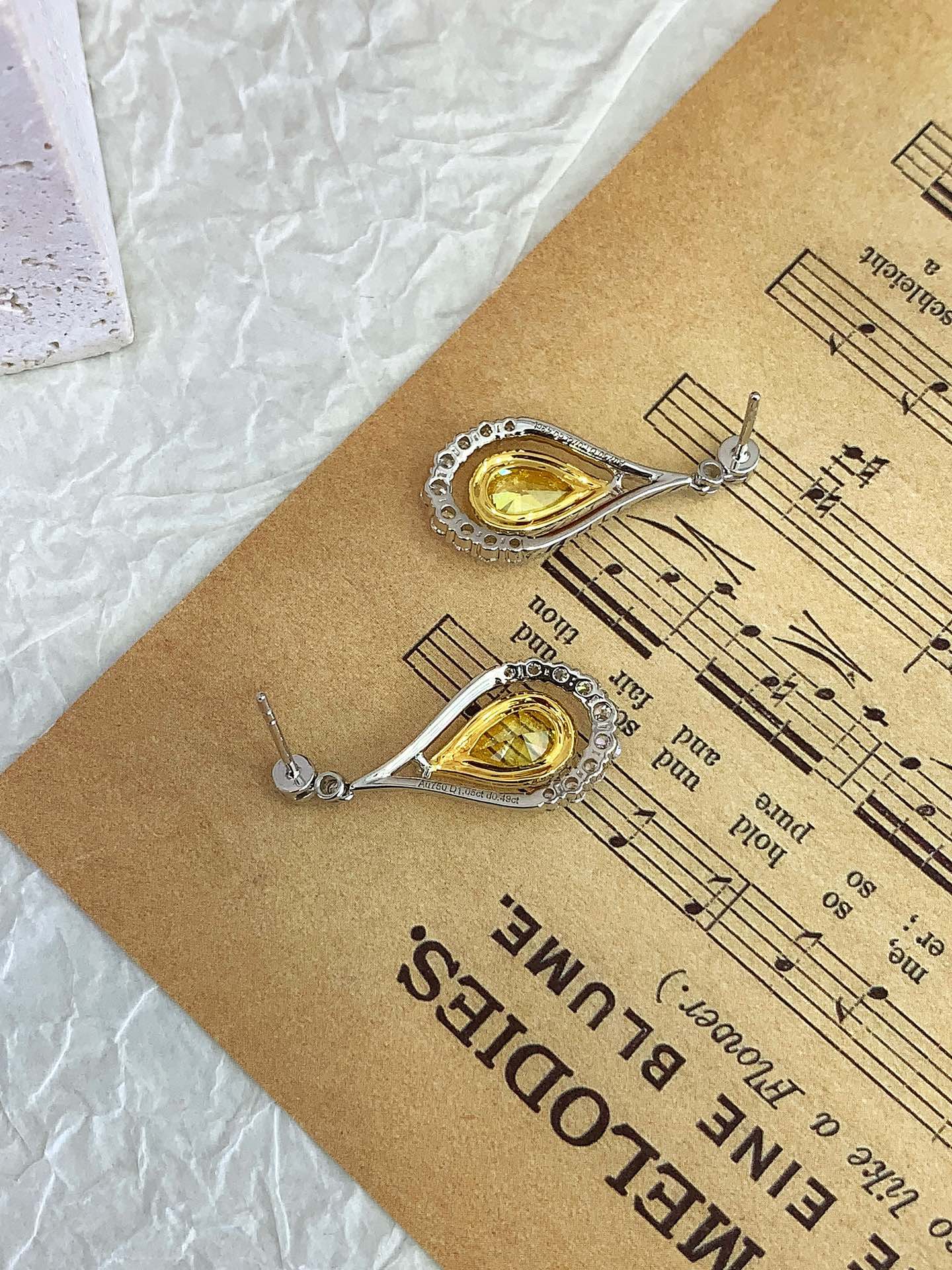 18K Yellow Gold Cultured Diamond Earrings