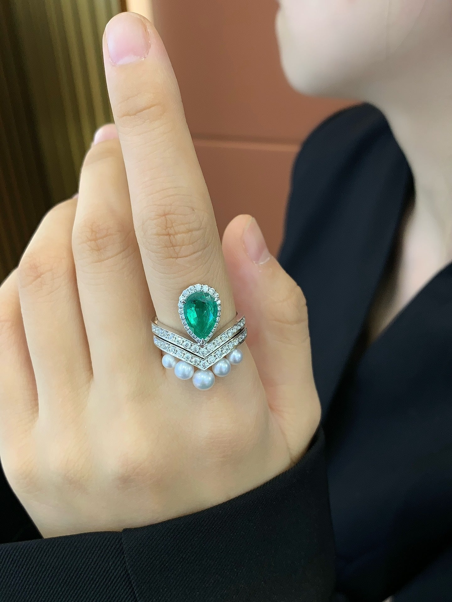 18K 2 Carat Cultured Emerald Ring