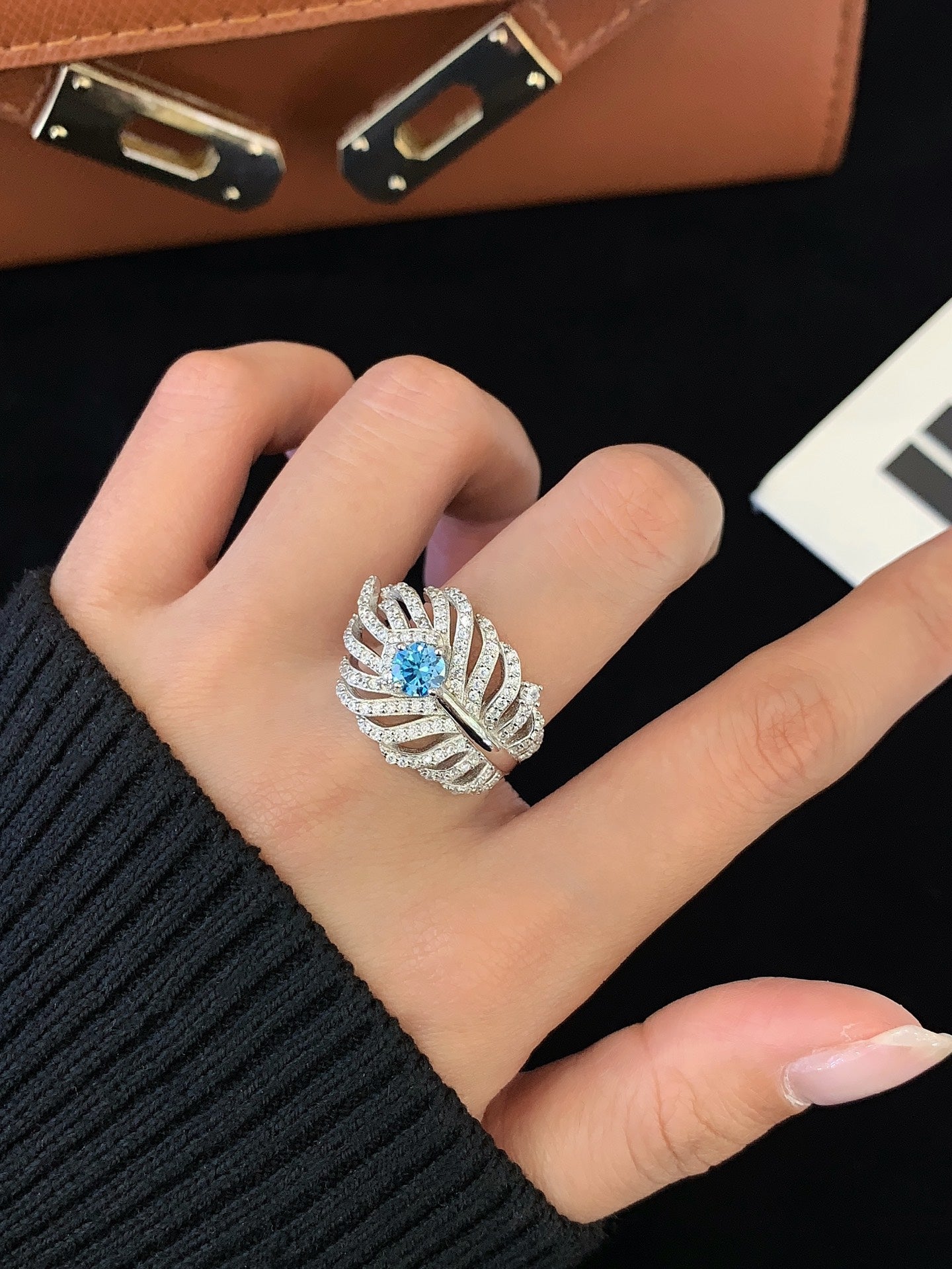 S925 Silver Feather Shaped Ring With Colored Gemstones