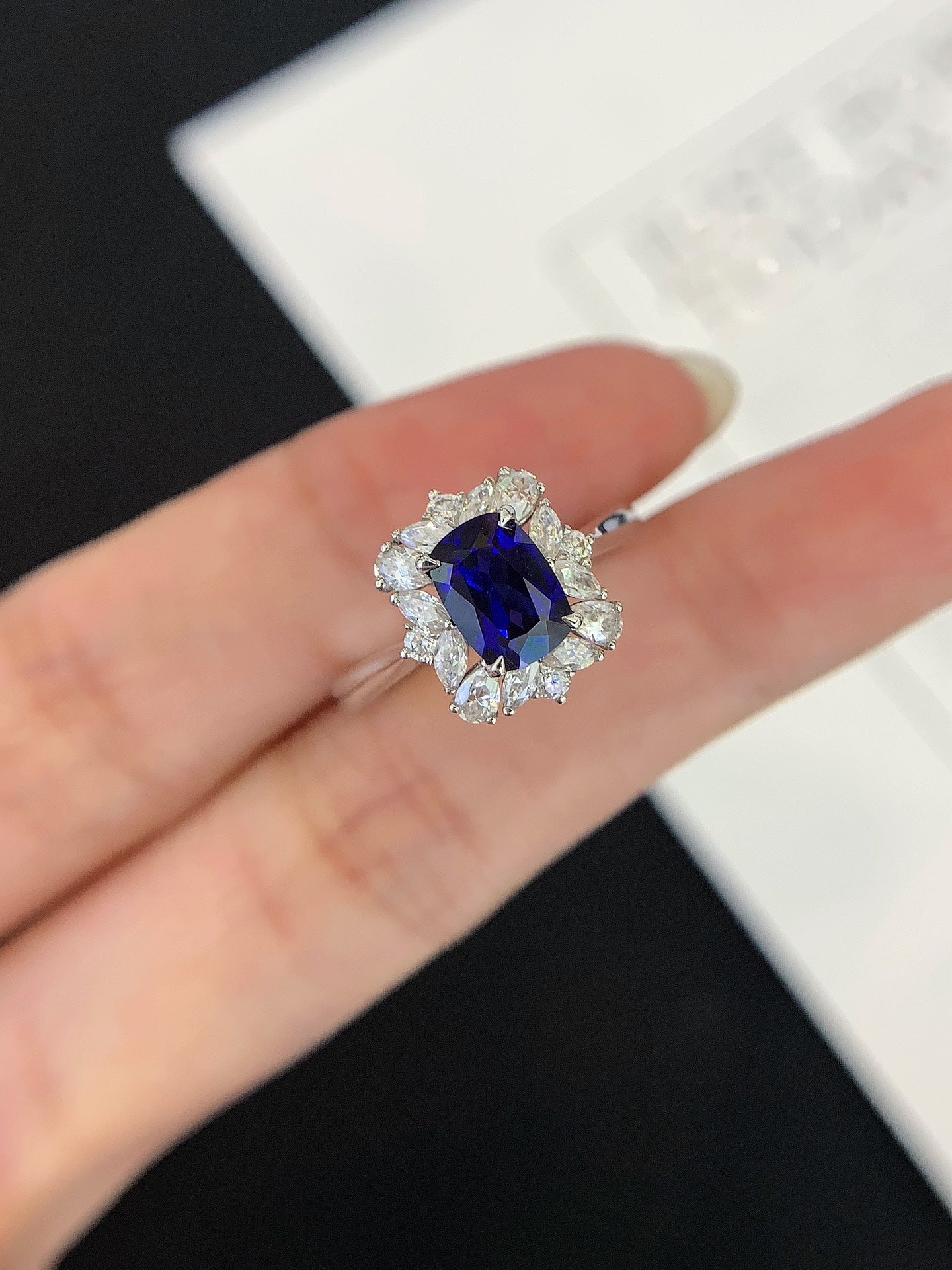 18K Gold Cultured Sapphire Ring