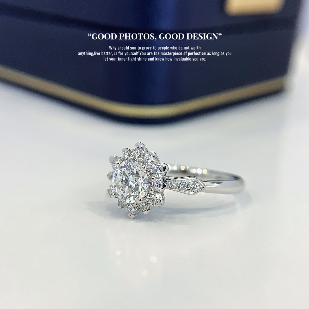 18K Gold Flower Shaped Cultured Diamond Ring