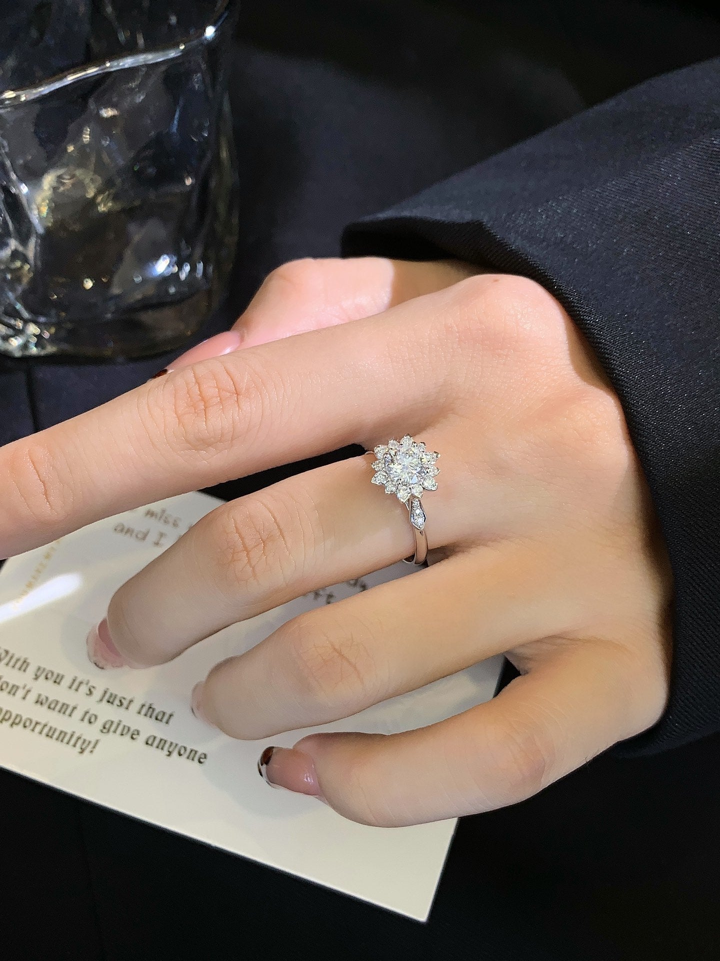 18K Gold Flower Shaped Cultured Diamond Ring