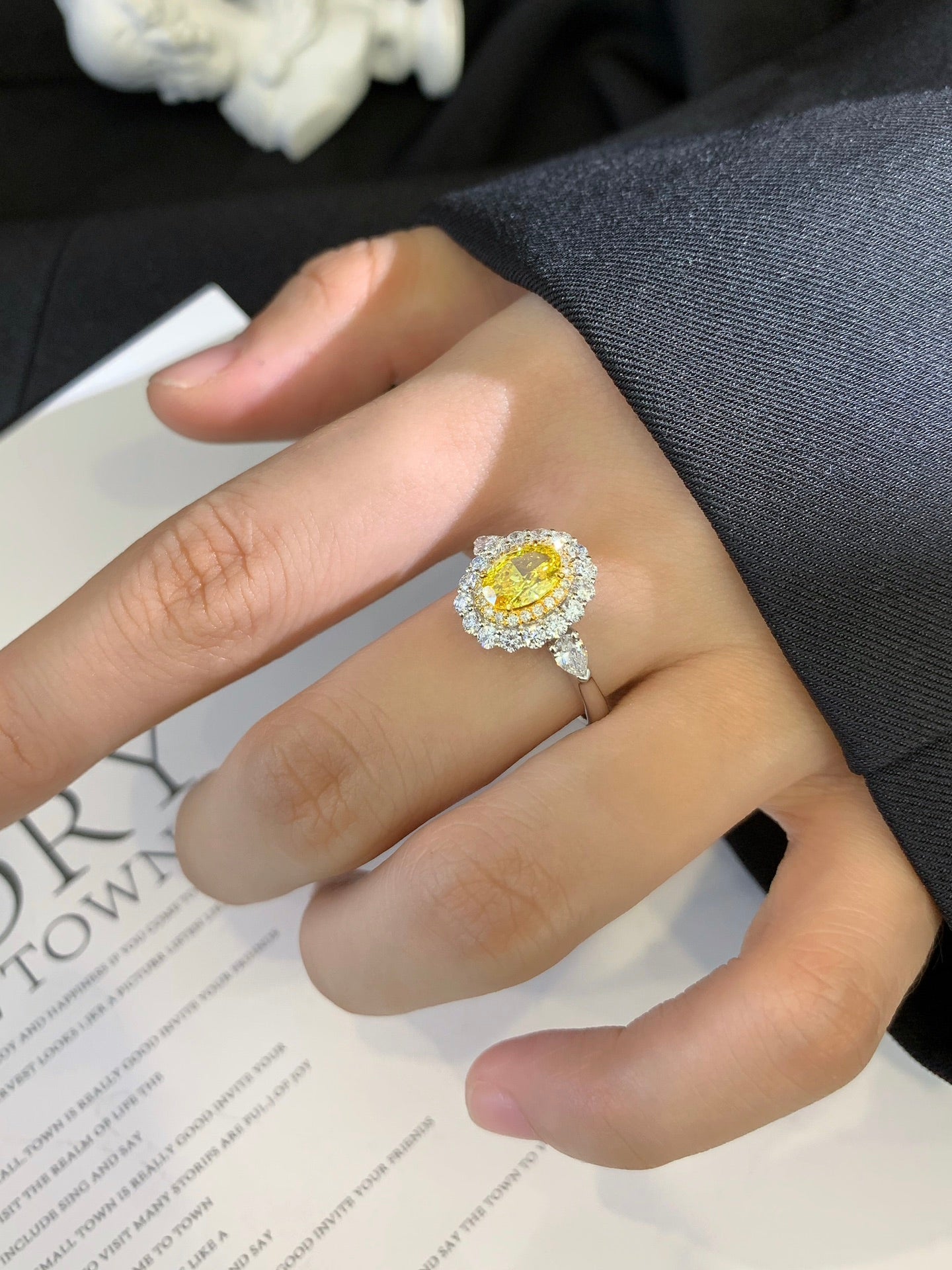 18K Gold Cultured Diamond Ring