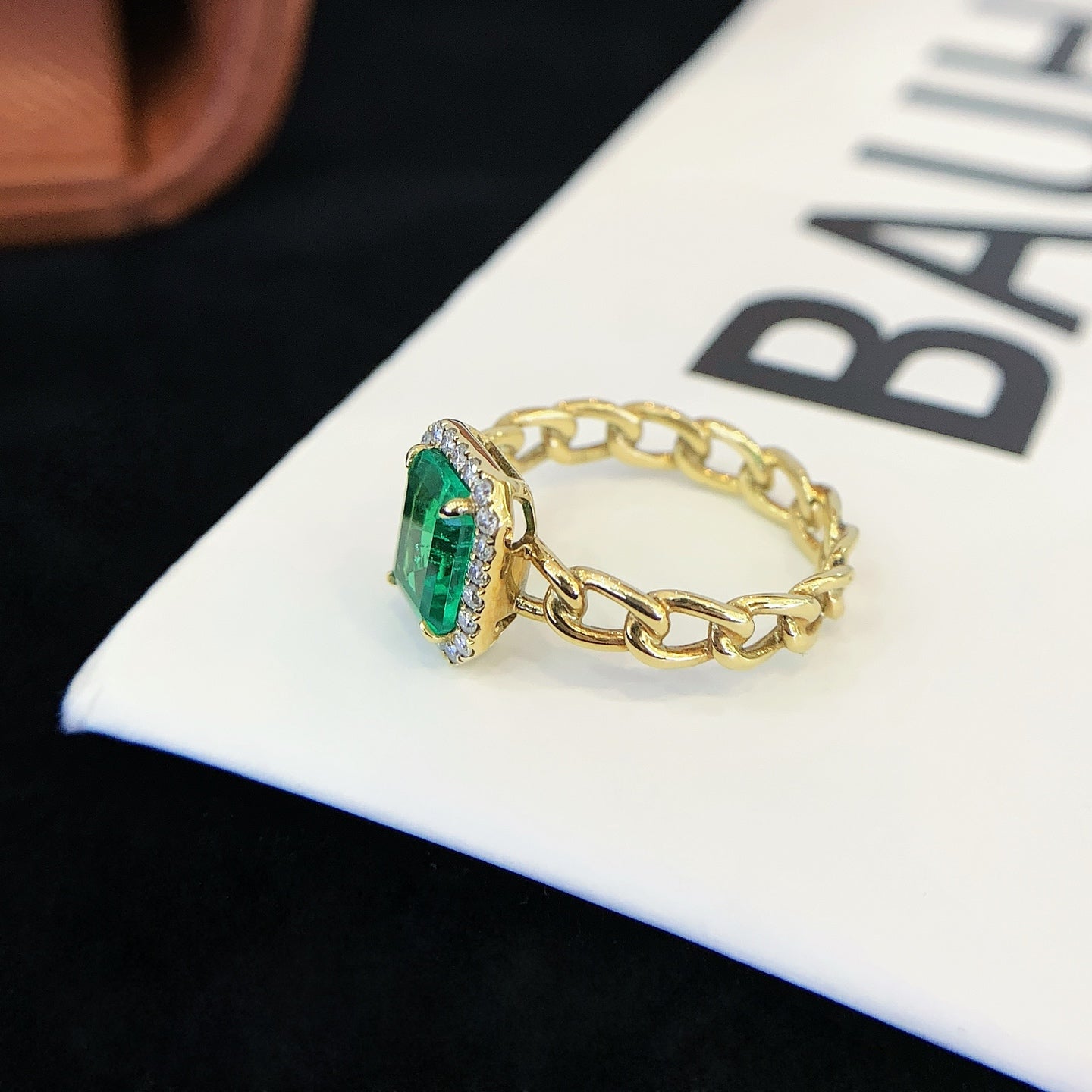 1.4 Carat Cultured Emerald 18K Gold Ring