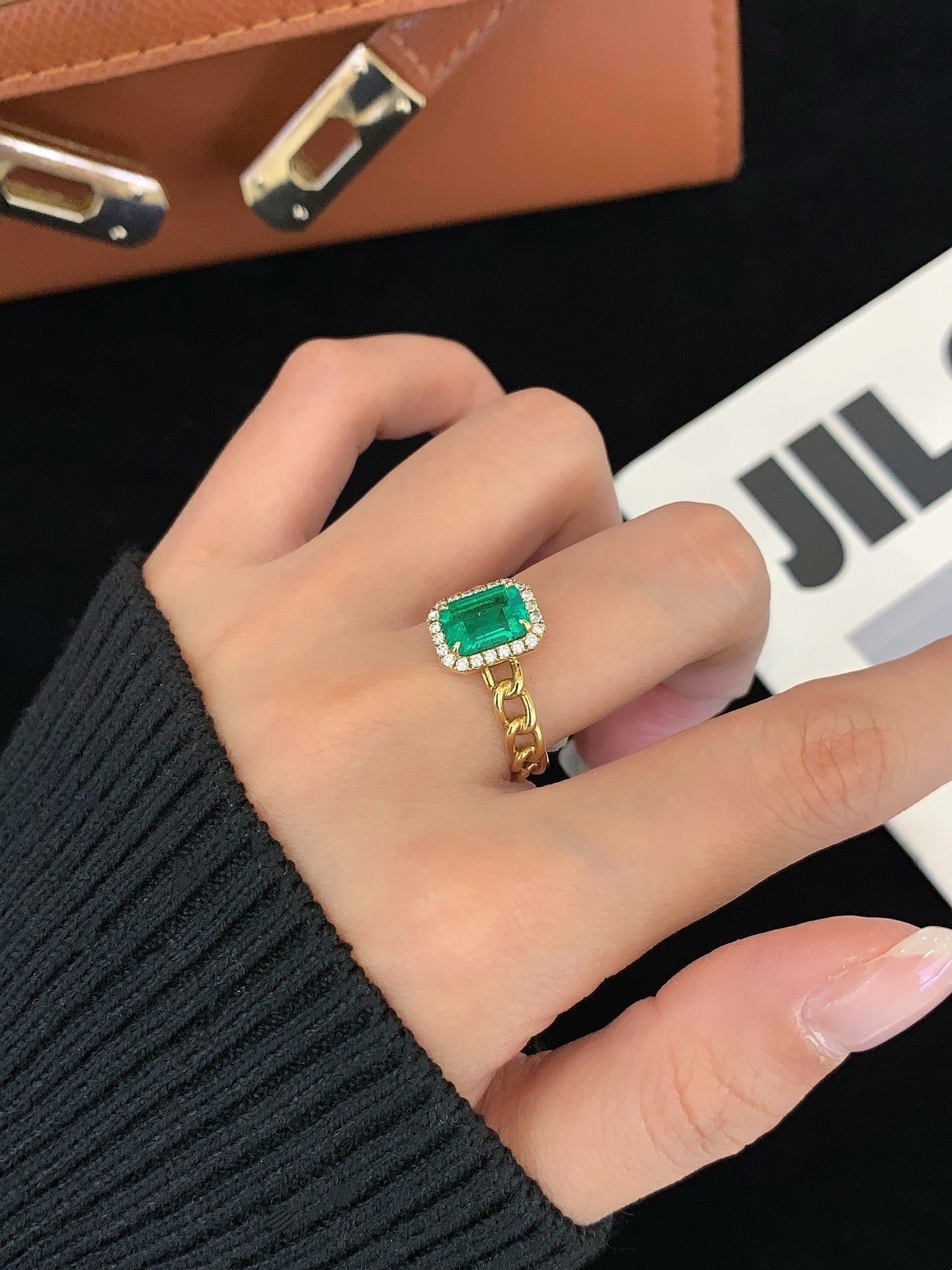 1.4 Carat Cultured Emerald 18K Gold Ring