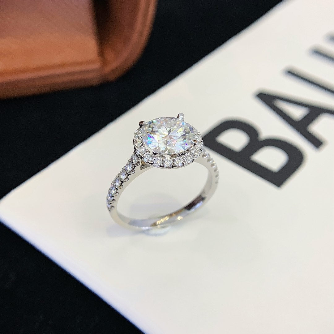 18K Gold Moissanite Ring