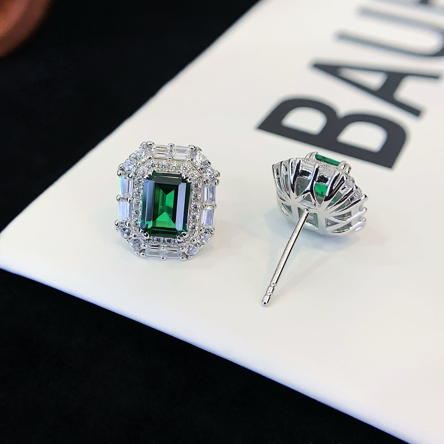 S925 silver ear studs set with green cultivated gemstones