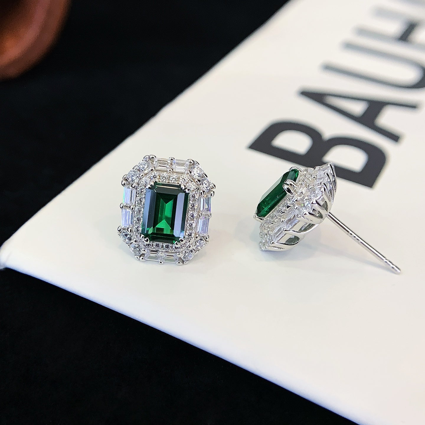S925 silver ear studs set with green cultivated gemstones