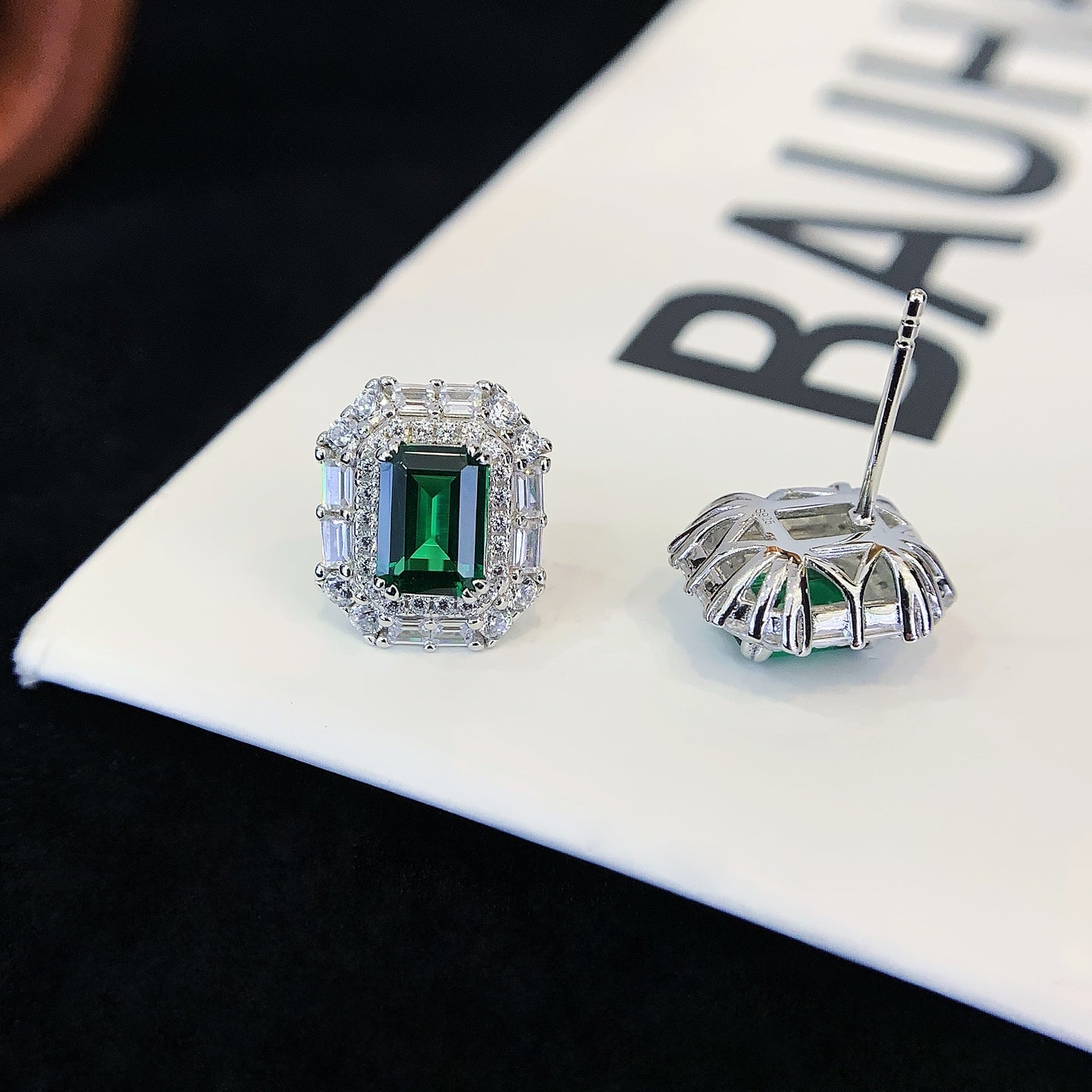 S925 silver ear studs set with green cultivated gemstones