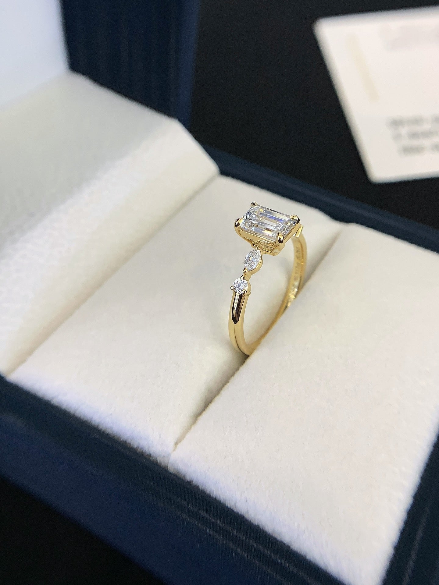 18K Gold Cultured Diamond Ring