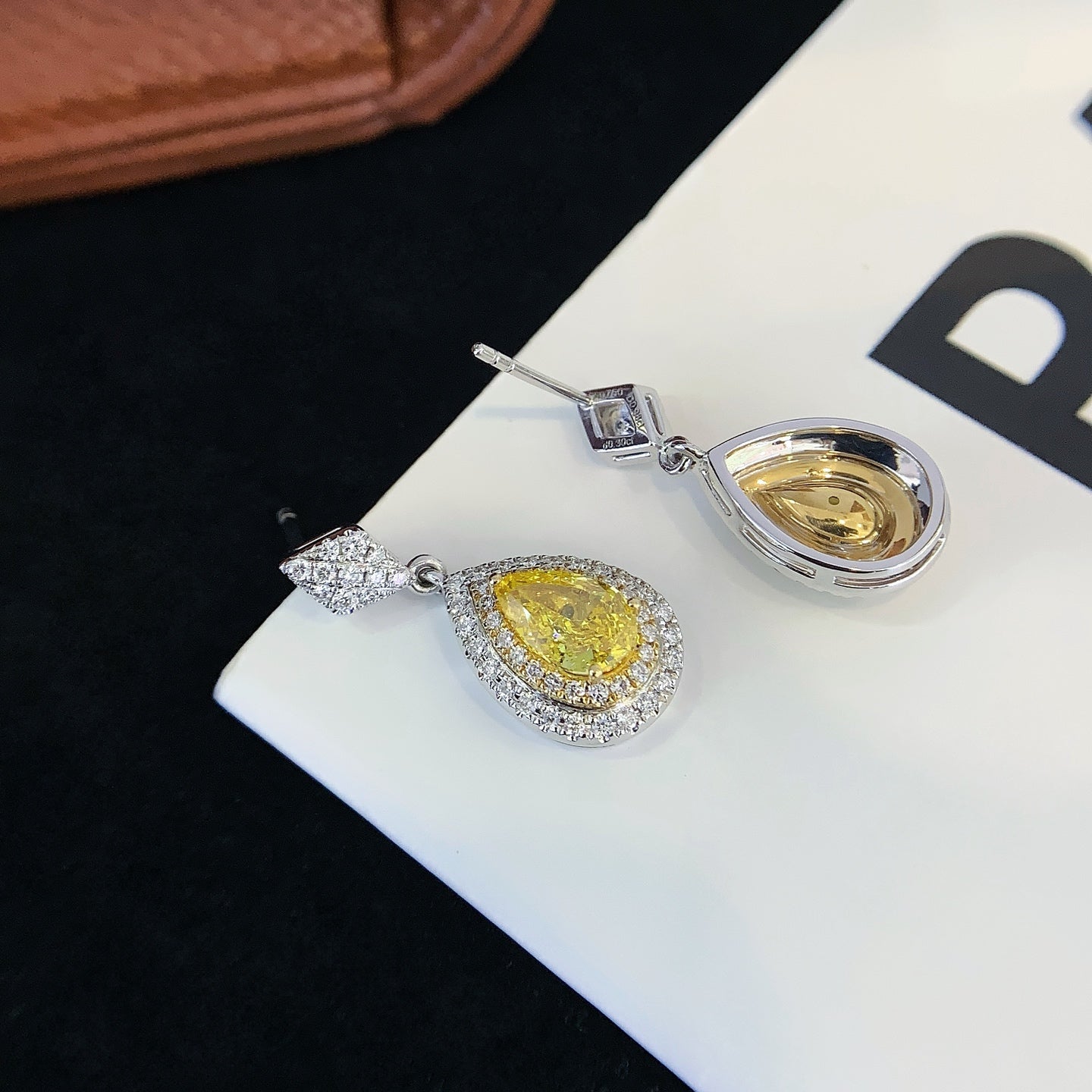 18K gold cultured yellow diamond earrings (water drop)