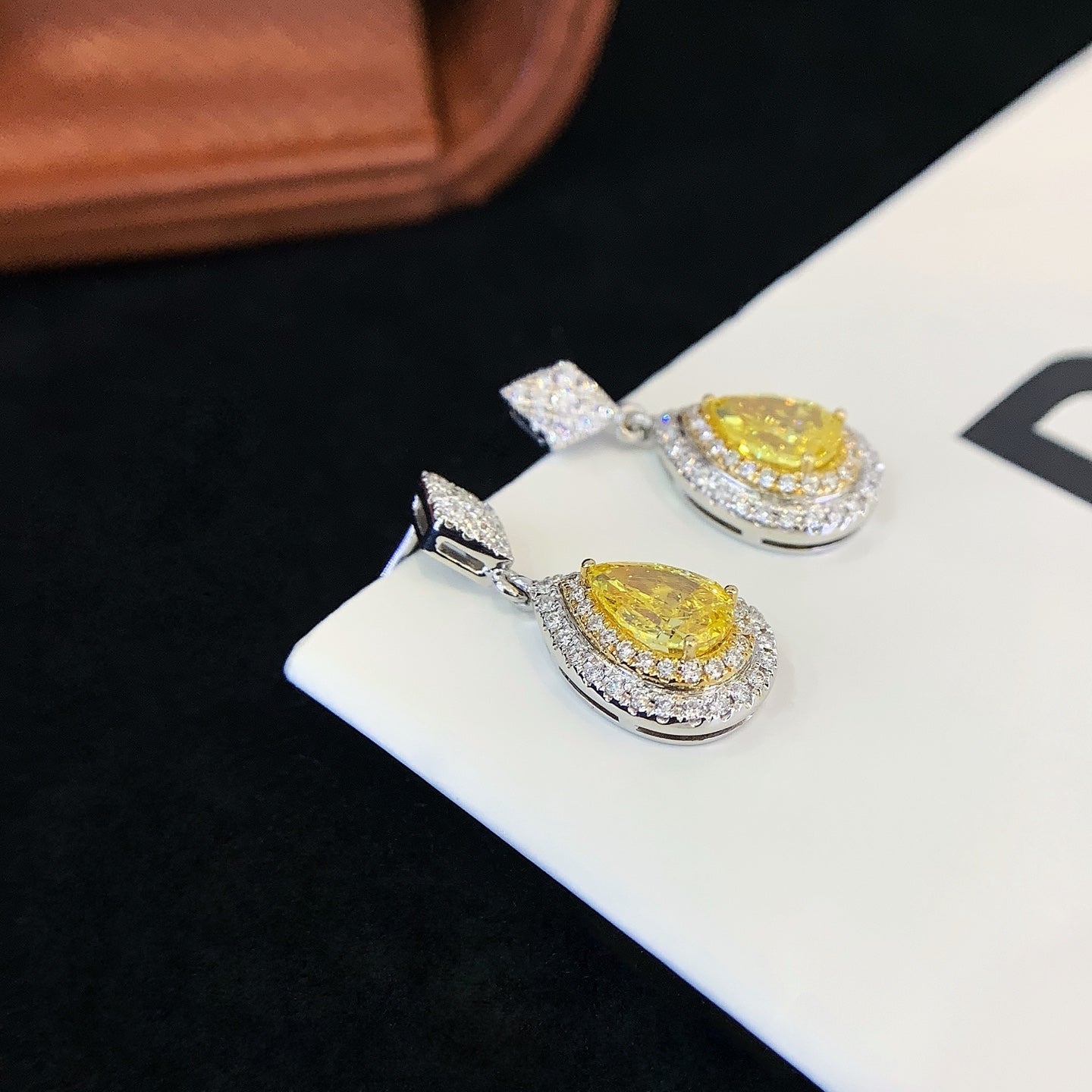 18K gold cultured yellow diamond earrings (water drop)