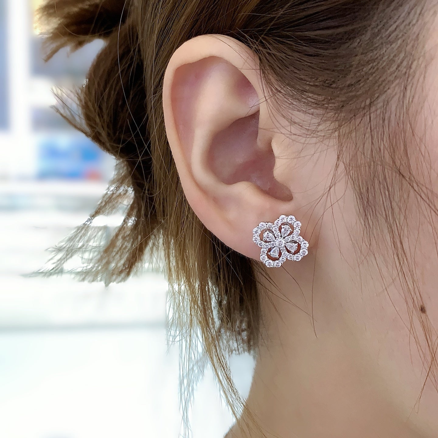 18K gold cultured diamond four-leaf clover earrings