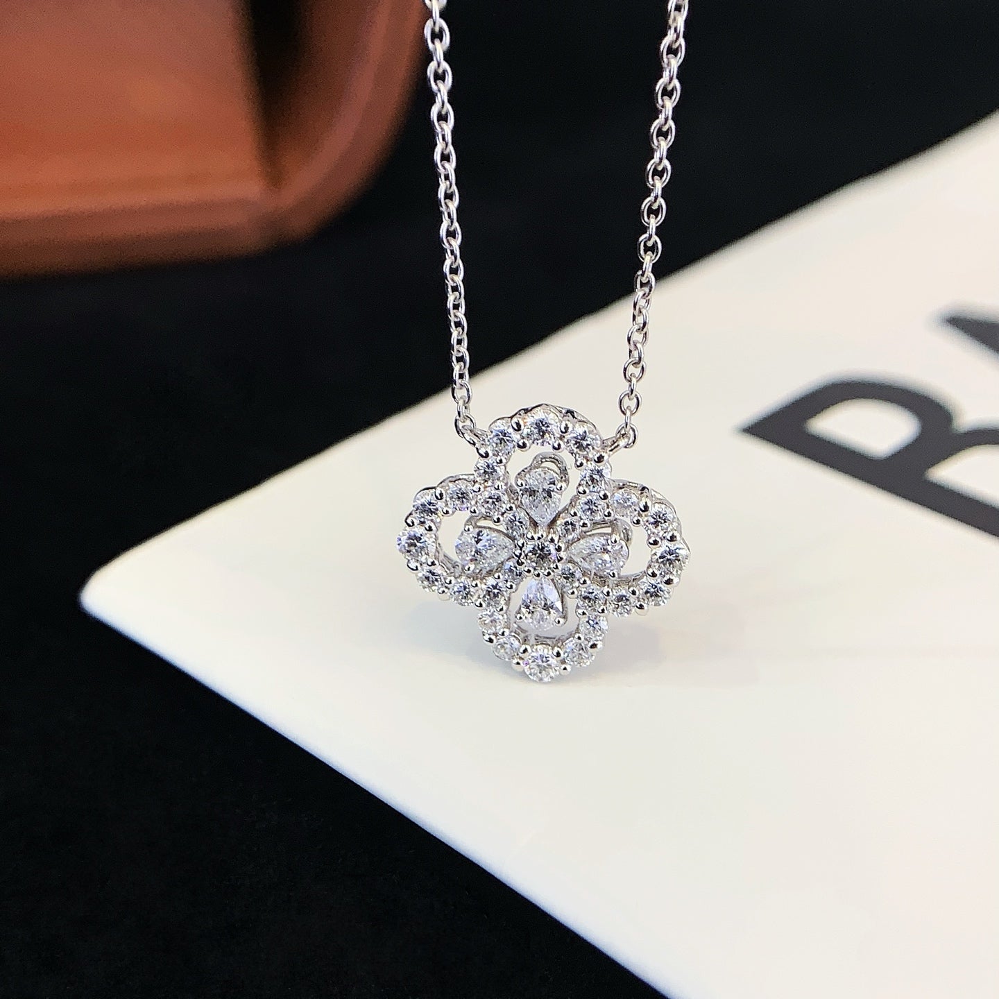 18K gold cultured diamond four-leaf clover necklace