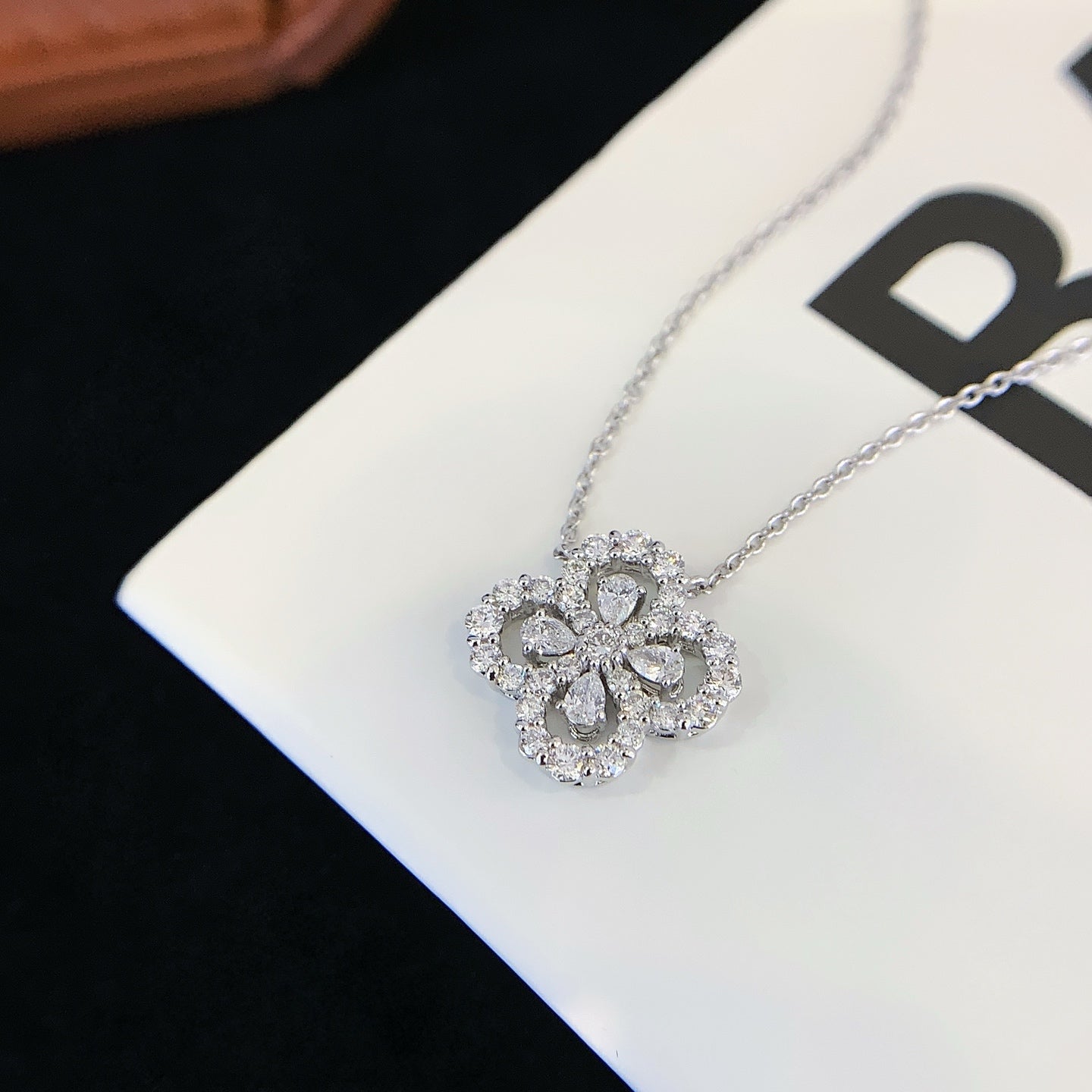 18K gold cultured diamond four-leaf clover necklace