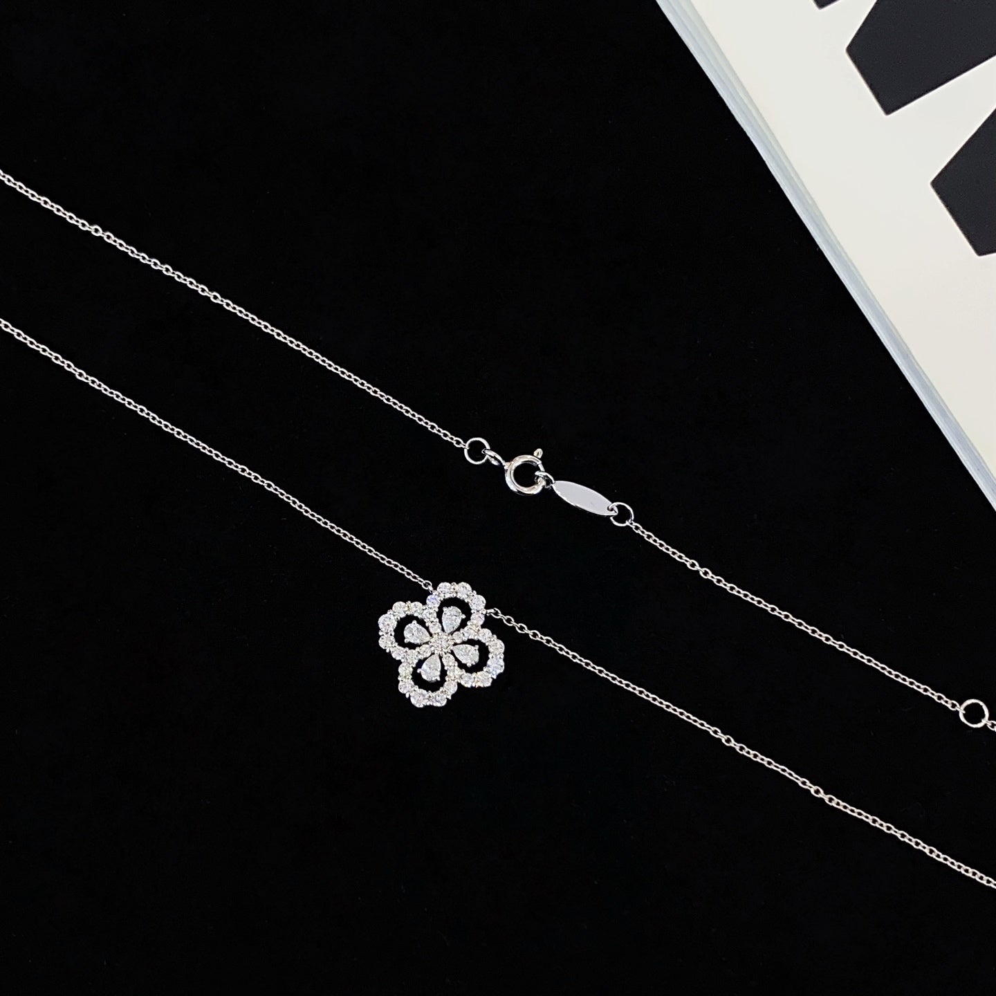 18K gold cultured diamond four-leaf clover necklace