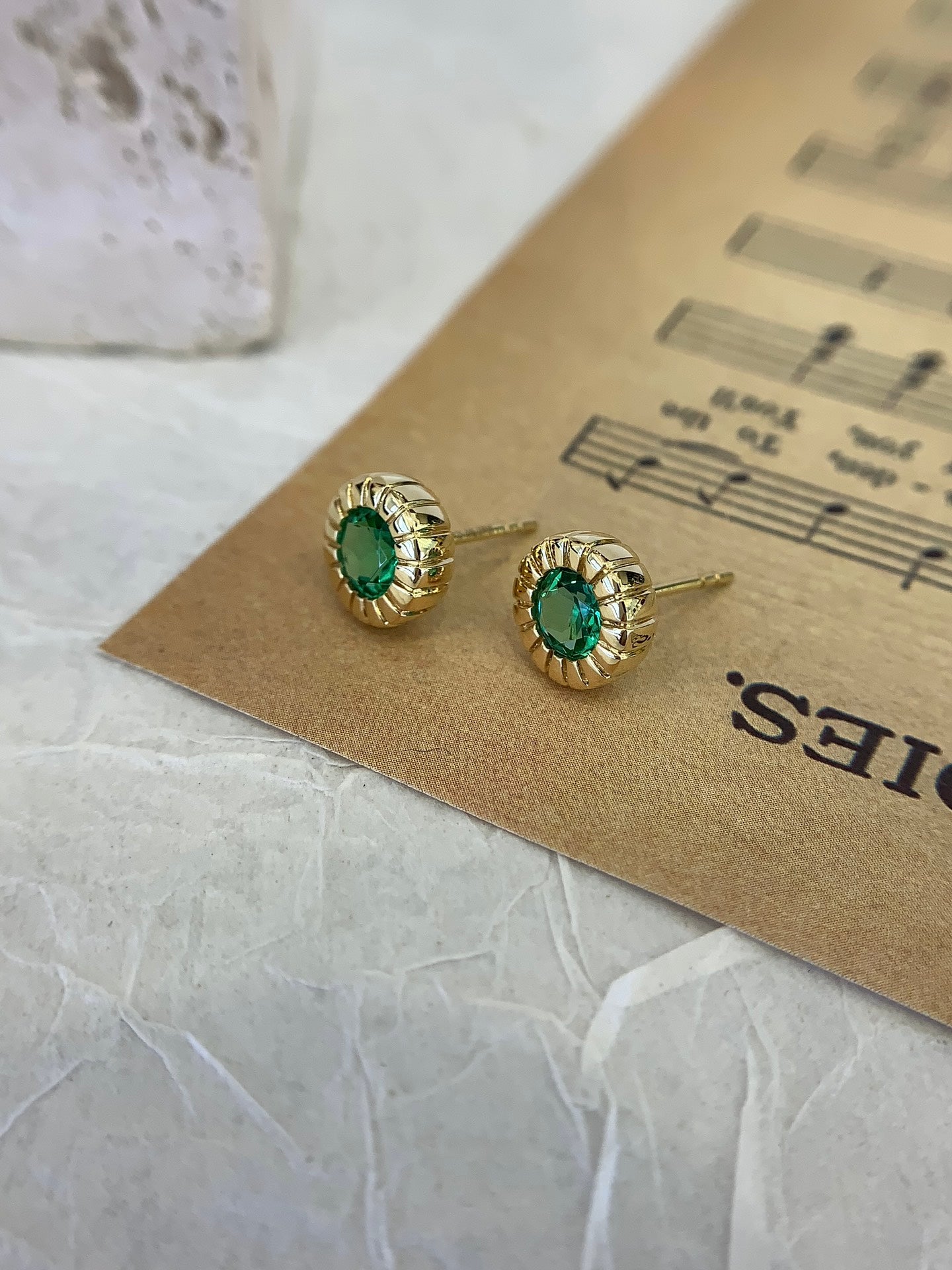 18K gold cultured emerald earrings