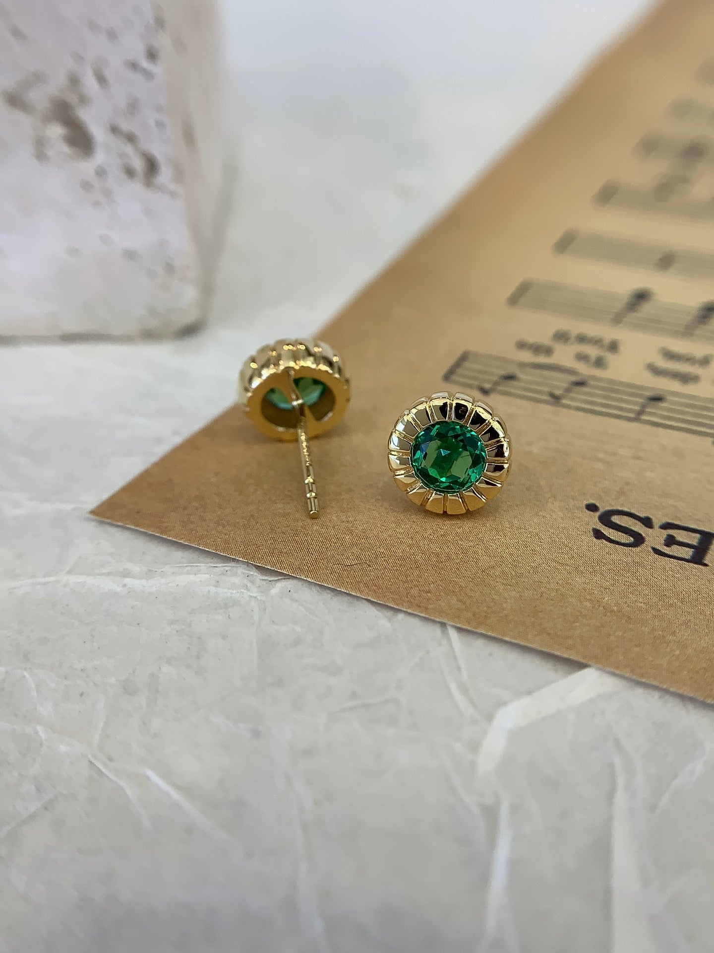 18K gold cultured emerald earrings