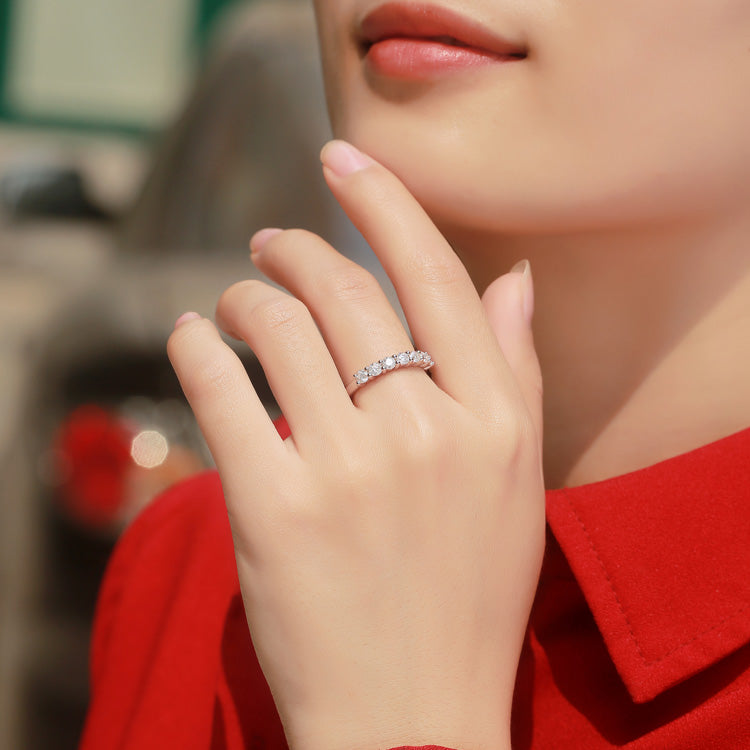 Moissanite diamond ring