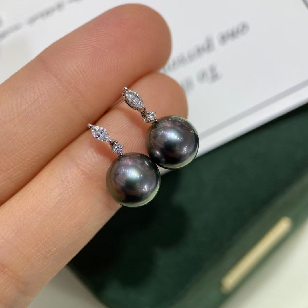 18K Gold Saltwater Pearl Stud Earrings
