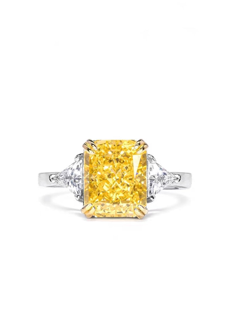 Sterling Silver Ring With Yellow Gemstones