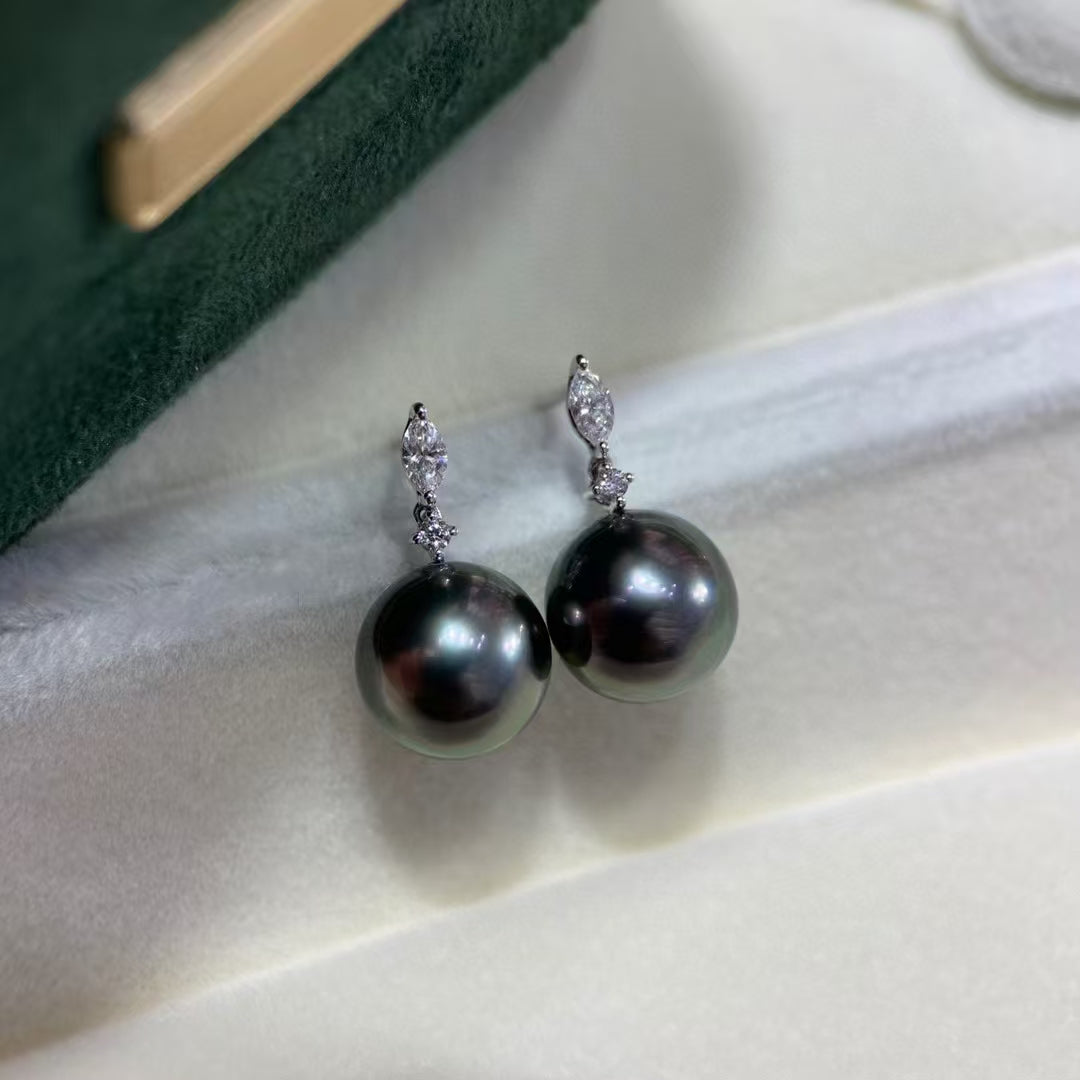 18K Gold Saltwater Pearl Stud Earrings