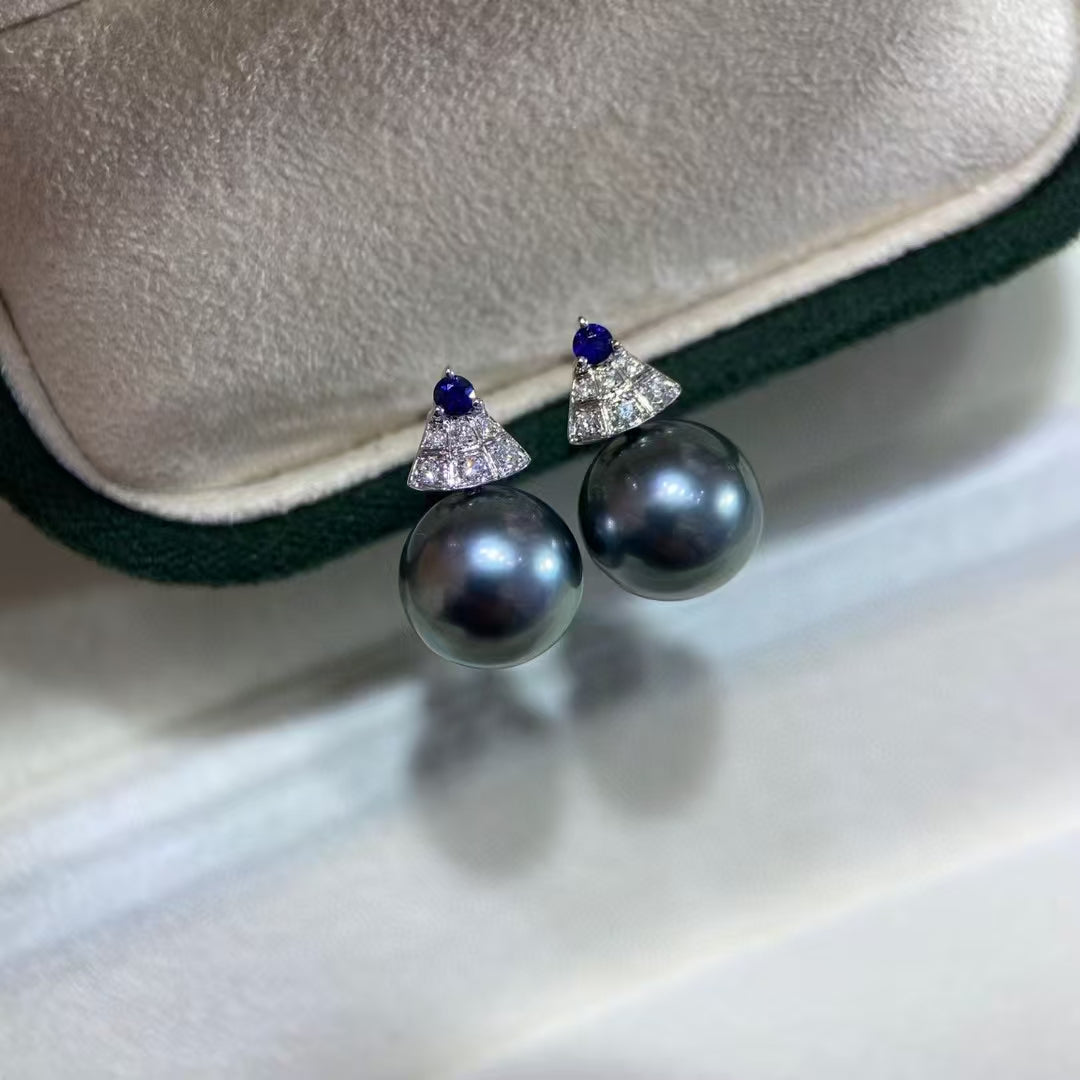 18K Gold Saltwater Pearl Stud Earrings