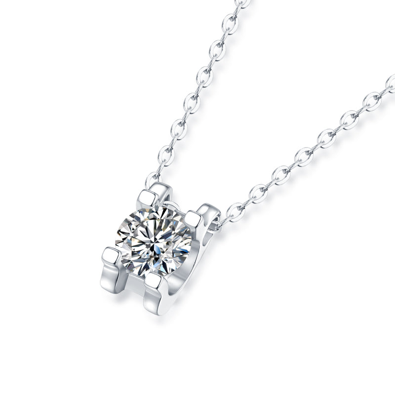 Moissanite Pendant Necklace Classic Bull Head Shape