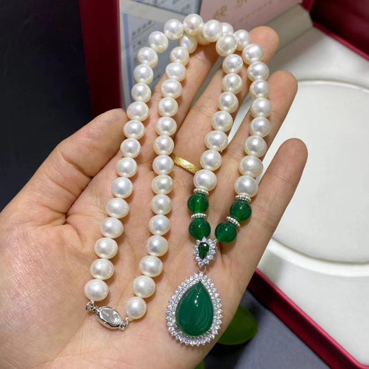 9mm Freshwater Pearl with Green Agate Pendant Necklace